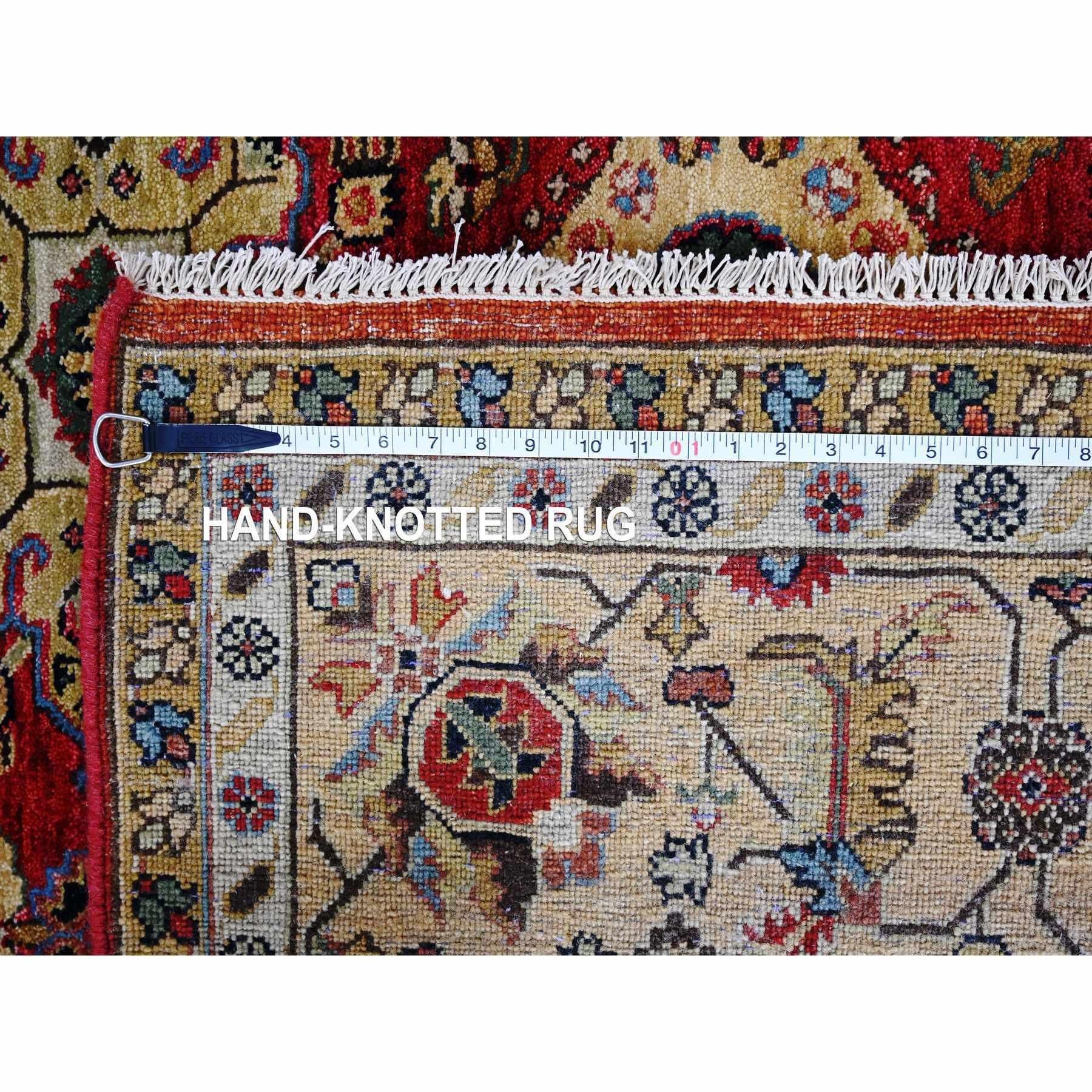 8'x8' Feuer Ziegelrot Handgeknüpfte Wolle Karajeh Design Quadratischer Orientteppich im Angebot 1