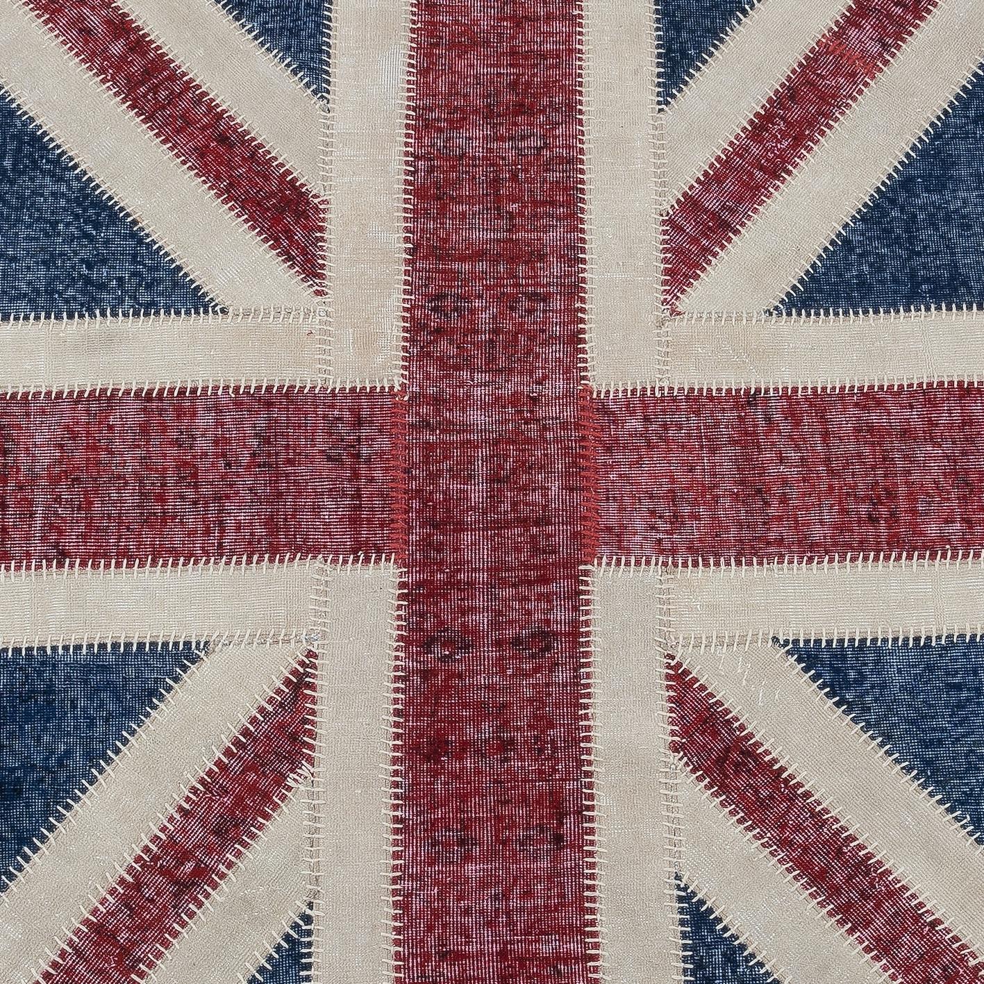 8x8 Ft runder handgefertigter Patchwork-Teppich. British Union Jack Teppich im britischen Flaggendesign (Handgeknüpft) im Angebot