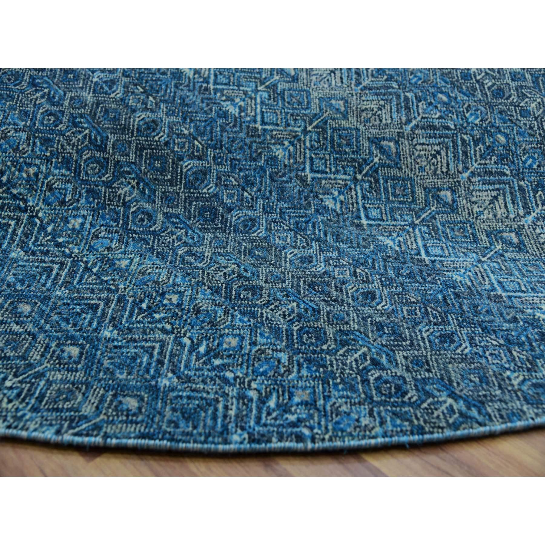 8'x8' Tapis rond bleu géorgien Kohinoor Design/One en laine douce noué à la main Neuf - En vente à Carlstadt, NJ