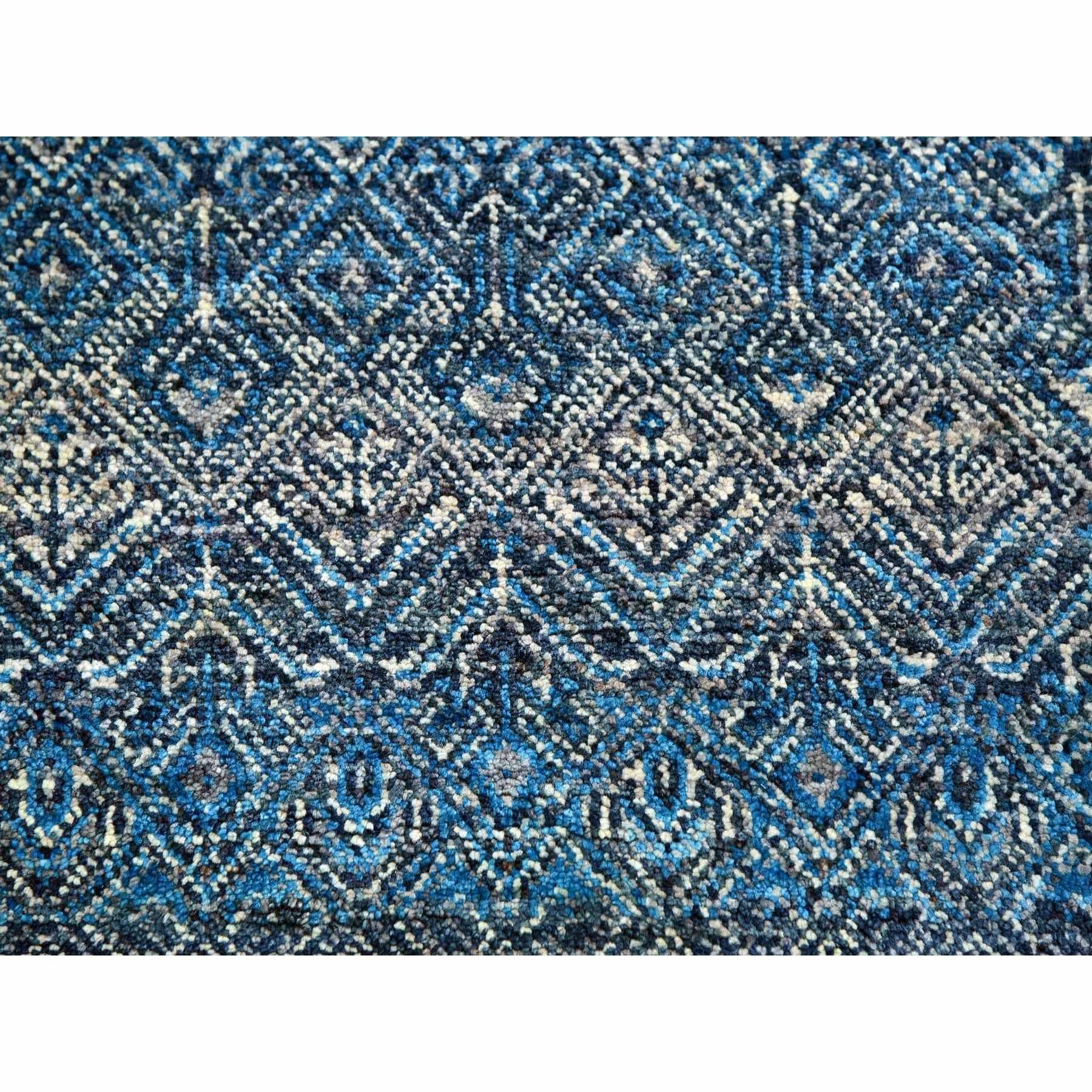 Laine 8'x8' Tapis rond bleu géorgien Kohinoor Design/One en laine douce noué à la main en vente