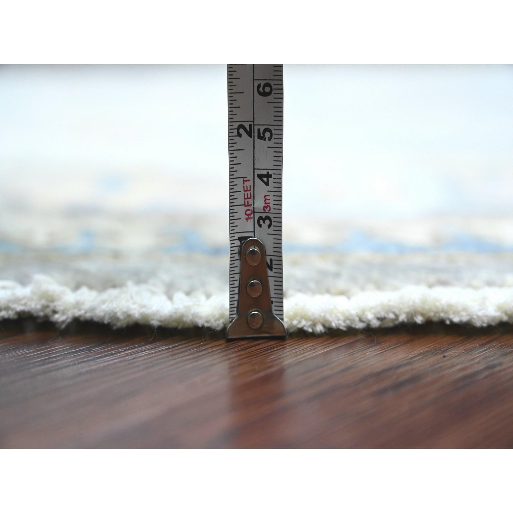 8'x8' Grau Antik Kaukasisch Einfluss Design Hand geknüpft Wolle Runde Teppich im Angebot 3