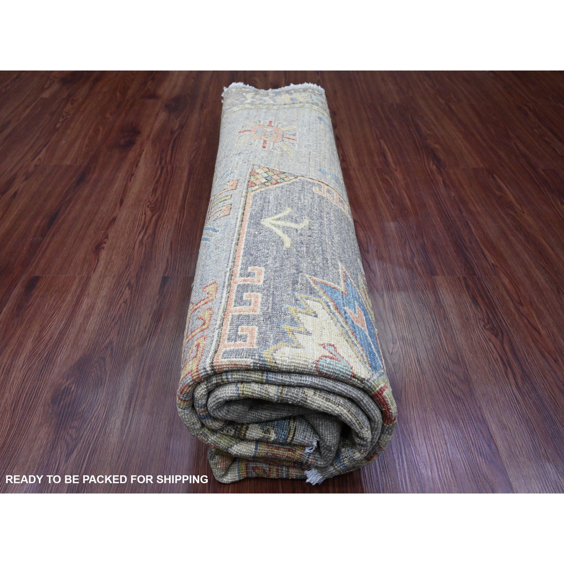 8'x8' Grau Antik Kaukasisch Einfluss Design Hand geknüpft Wolle Runde Teppich im Angebot 2