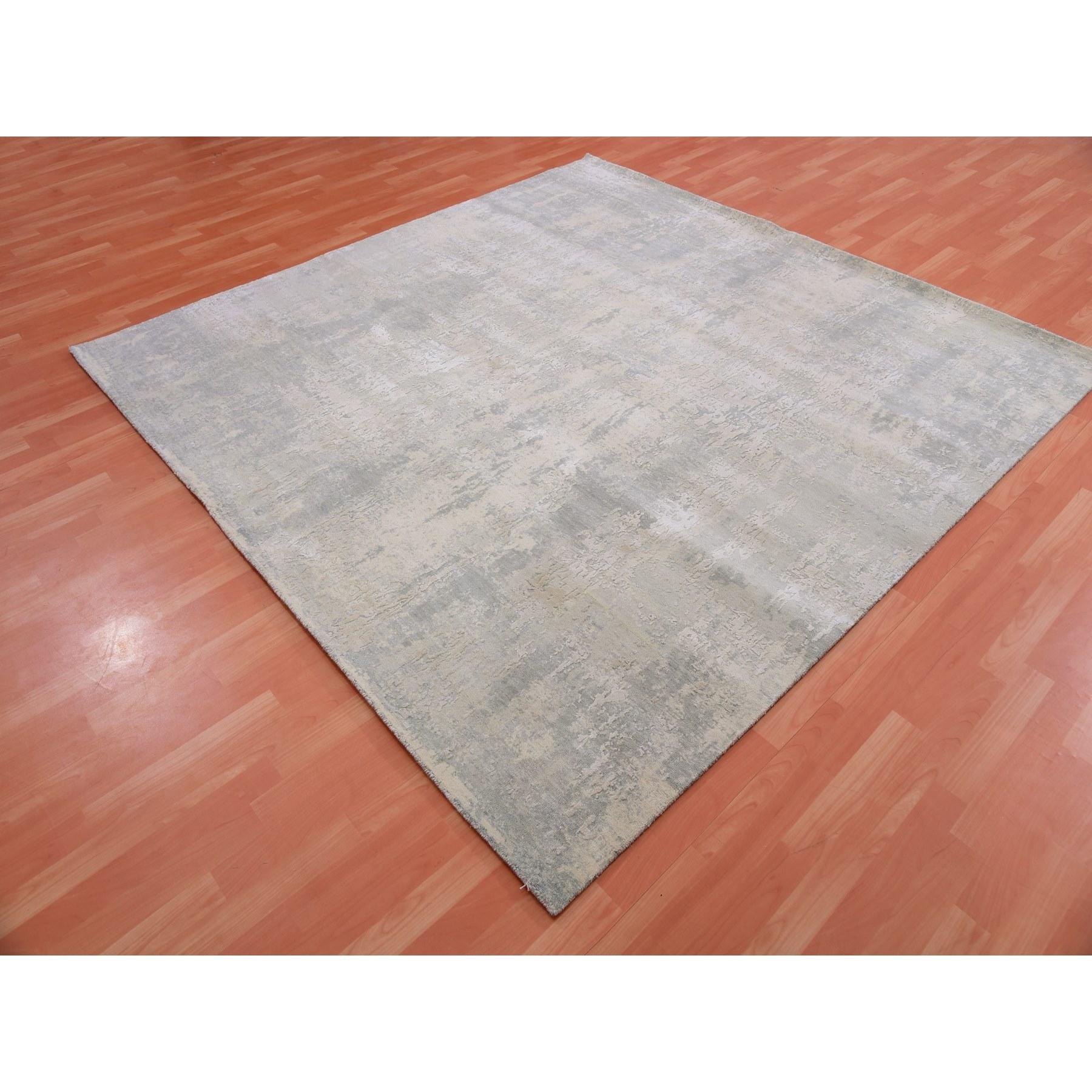 Indian 8'x8' Gray Hand Knotted Modern Abstract Design Wool and Silk Square Rug For Sale