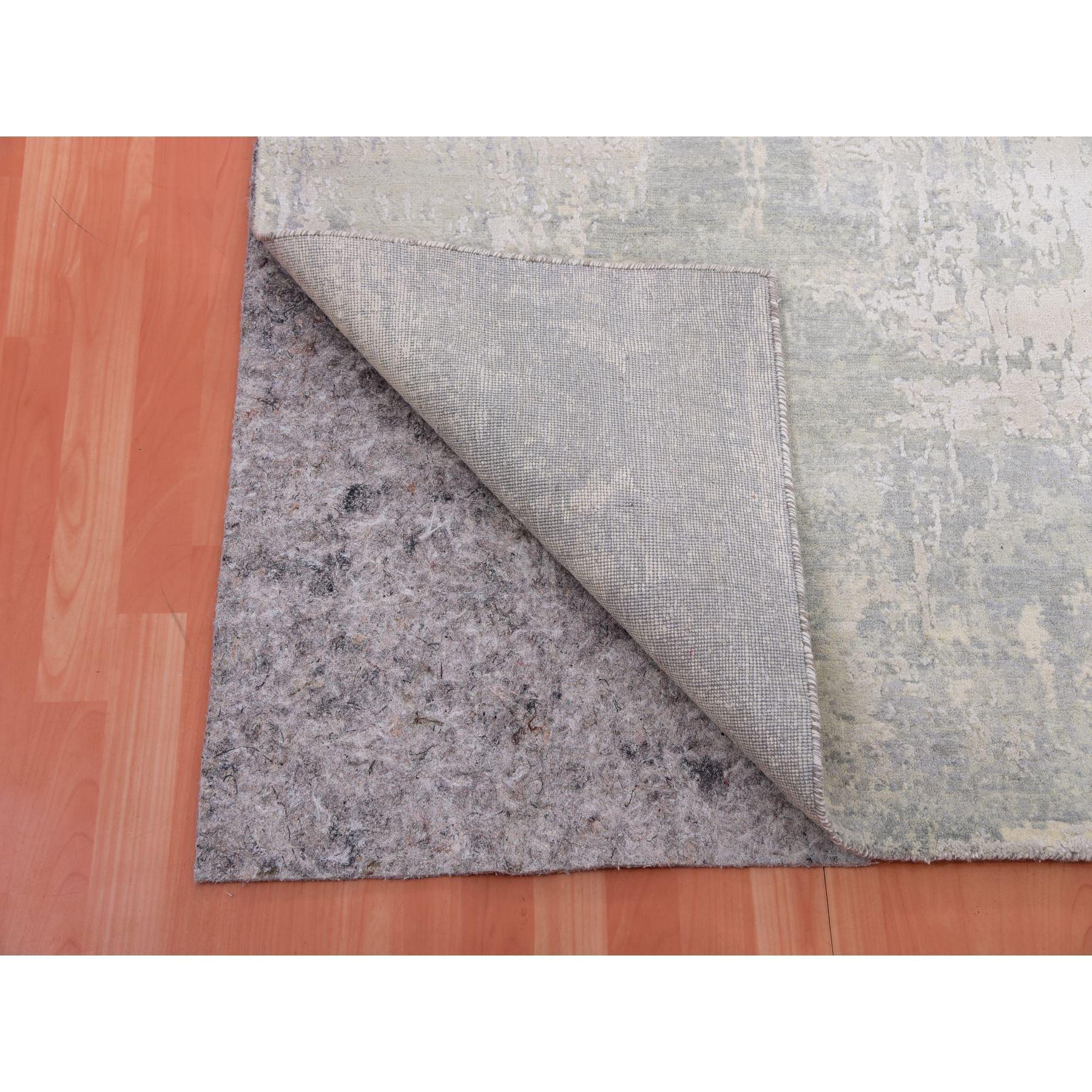 Hand-Knotted 8'x8' Gray Hand Knotted Modern Abstract Design Wool and Silk Square Rug For Sale