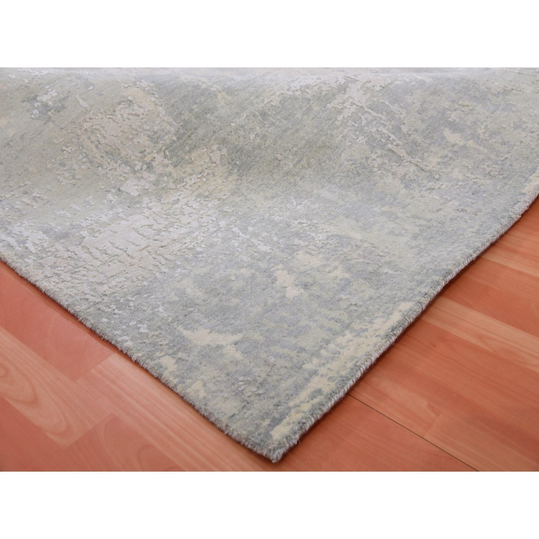 Contemporary 8'x8' Gray Hand Knotted Modern Abstract Design Wool and Silk Square Rug For Sale