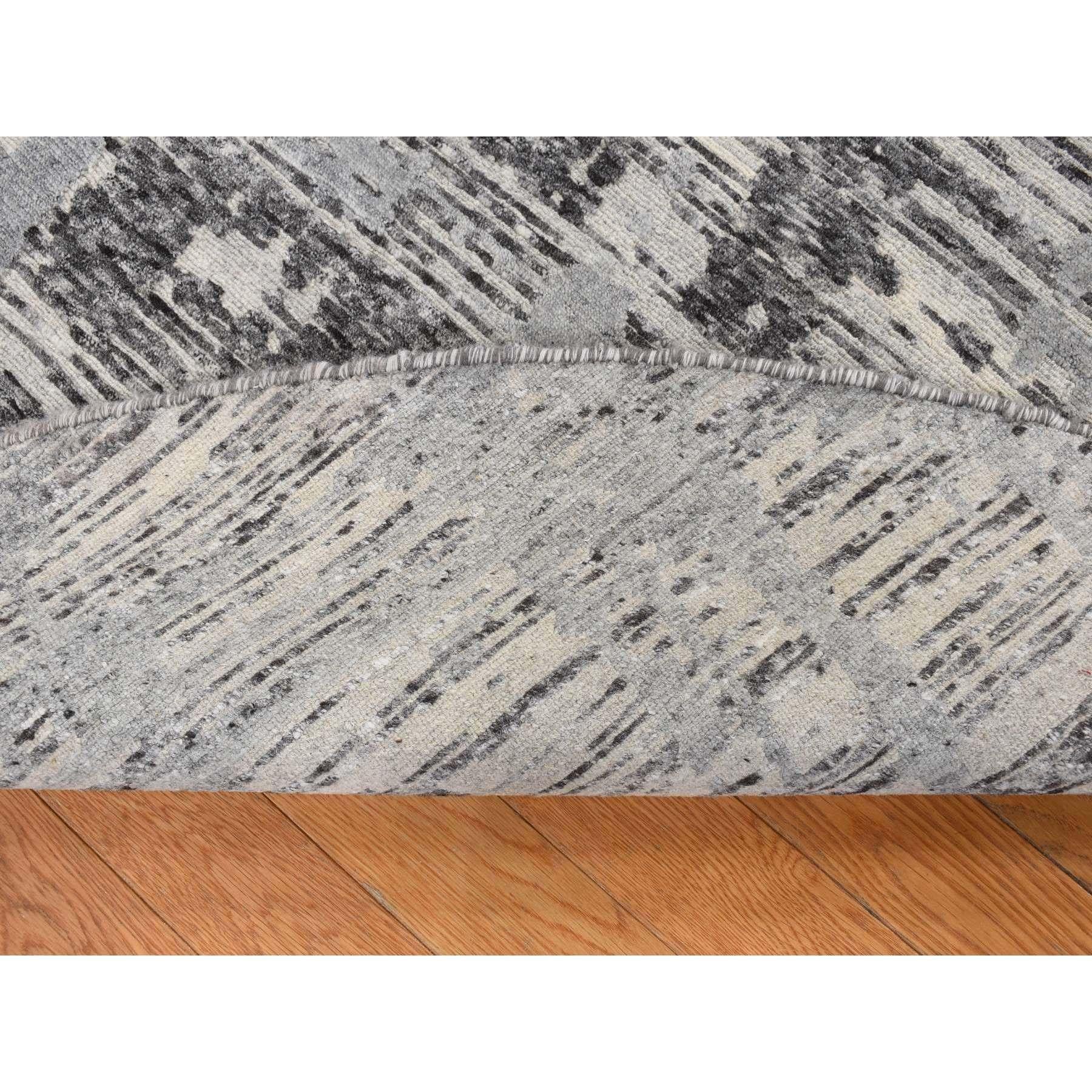 Moderno 8'x8' grigio, Tappeto in lana naturale non colorata filata a mano, moderno, annodato a mano, rotondo in vendita