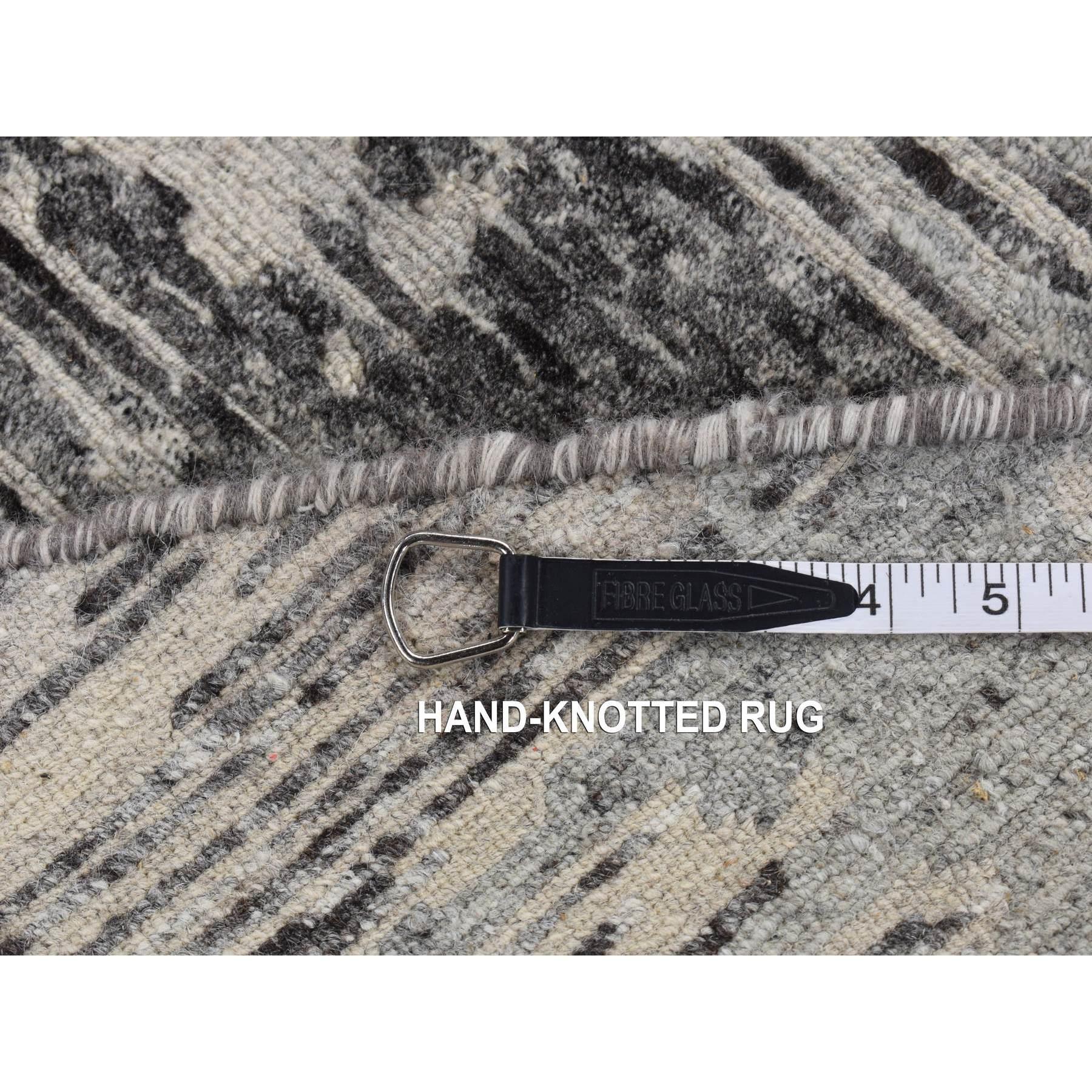 Lana 8'x8' grigio, Tappeto in lana naturale non colorata filata a mano, moderno, annodato a mano, rotondo in vendita