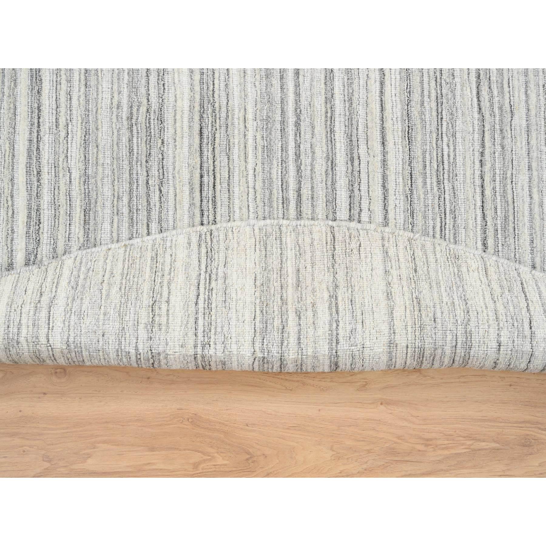 8'x8' Grau, Modernes Design, handgewebter, ungefärbter, runder Teppich aus natürlicher Wolle im Zustand „Neu“ im Angebot in Carlstadt, NJ