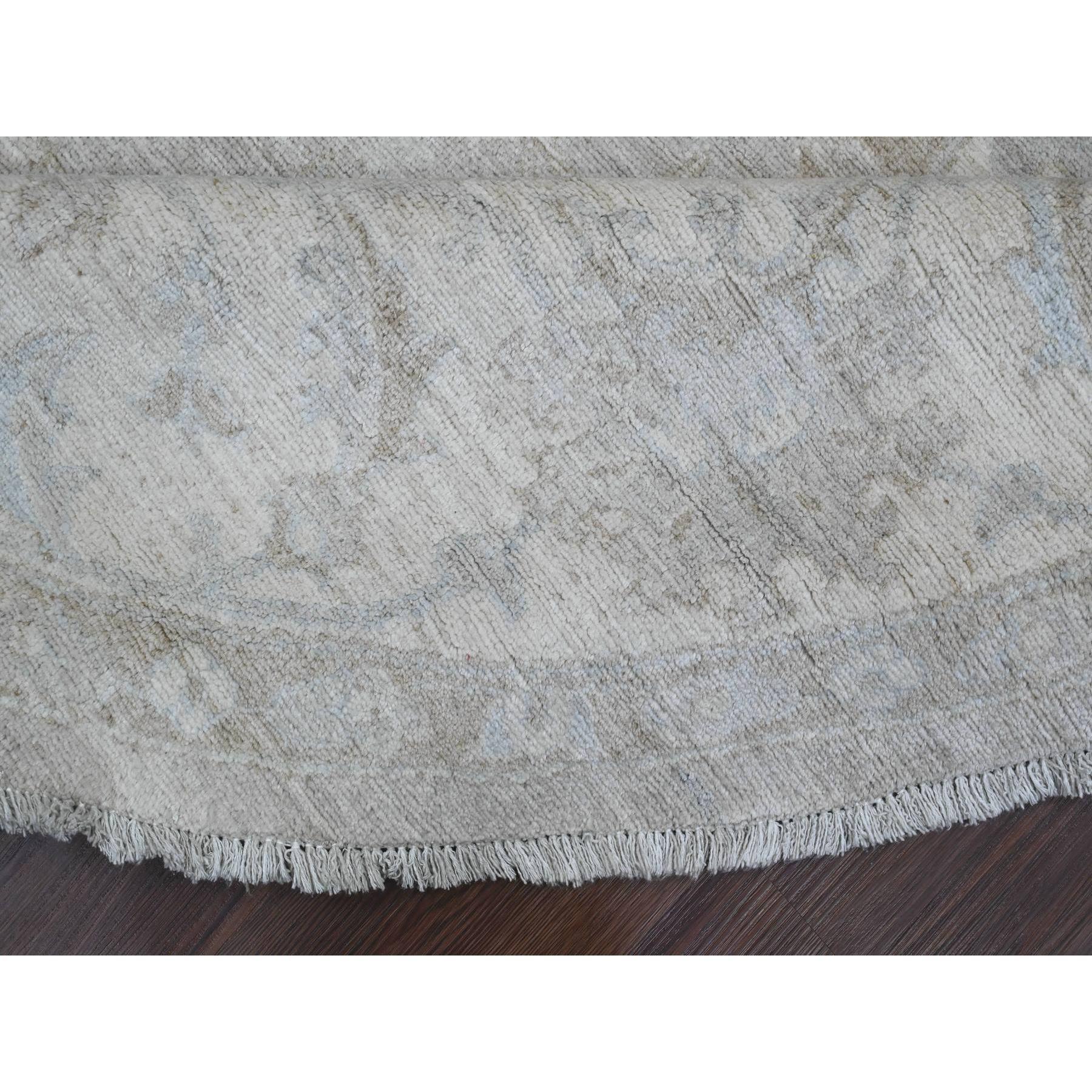 8'x8' Gray Washed Out Ziegler Mahal Revival Hand Knotted Pure Wool Round Rug In New Condition For Sale In Carlstadt, NJ