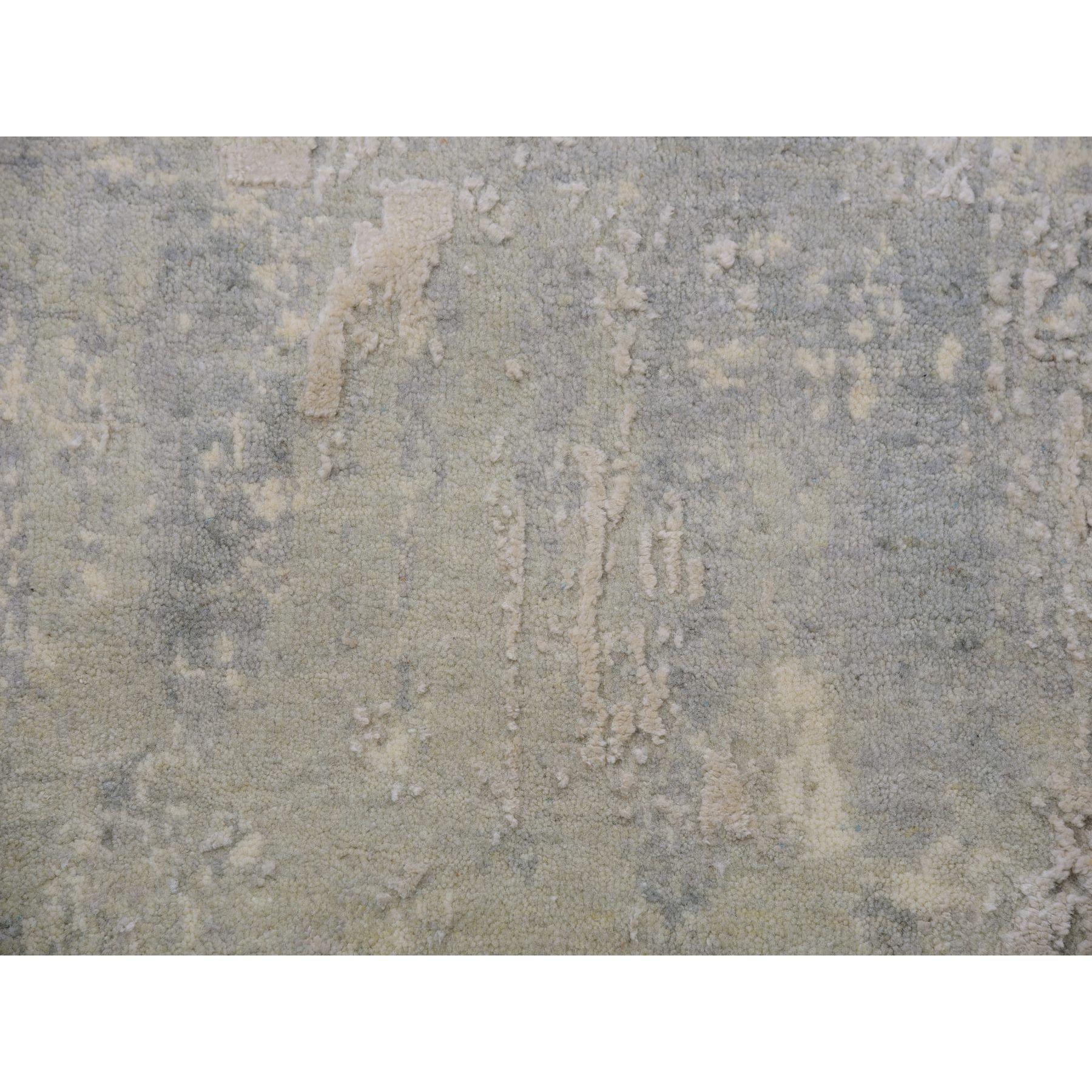 8'x8' Alfombra Redonda de Lana y Seda Gris Anudada a Mano con Diseño Abstracto Moderno en venta 2