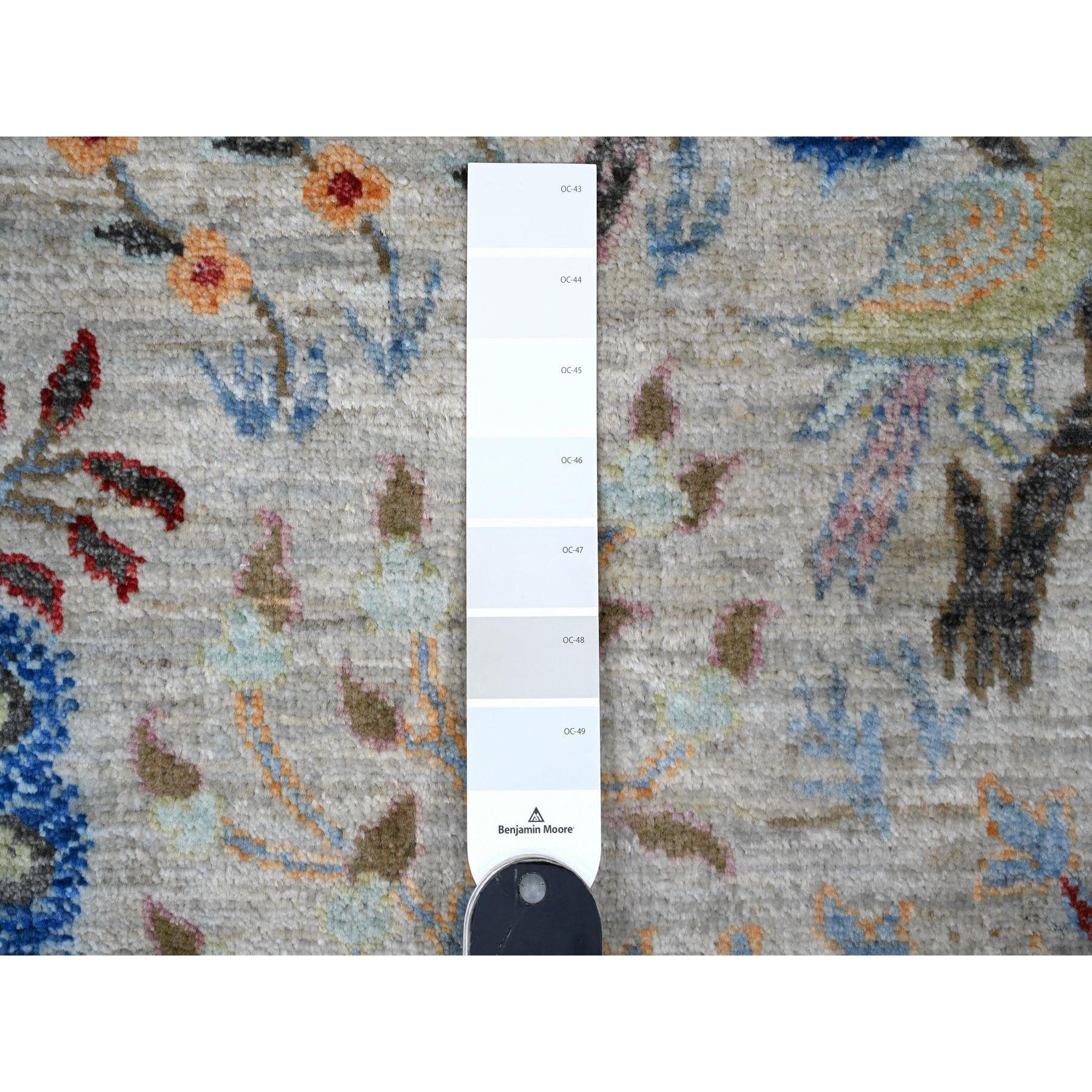 8'x8' Heavenly Gray Afghan Peshawar Wool Hand Knotted Square Oriental Rug (21. Jahrhundert und zeitgenössisch) im Angebot