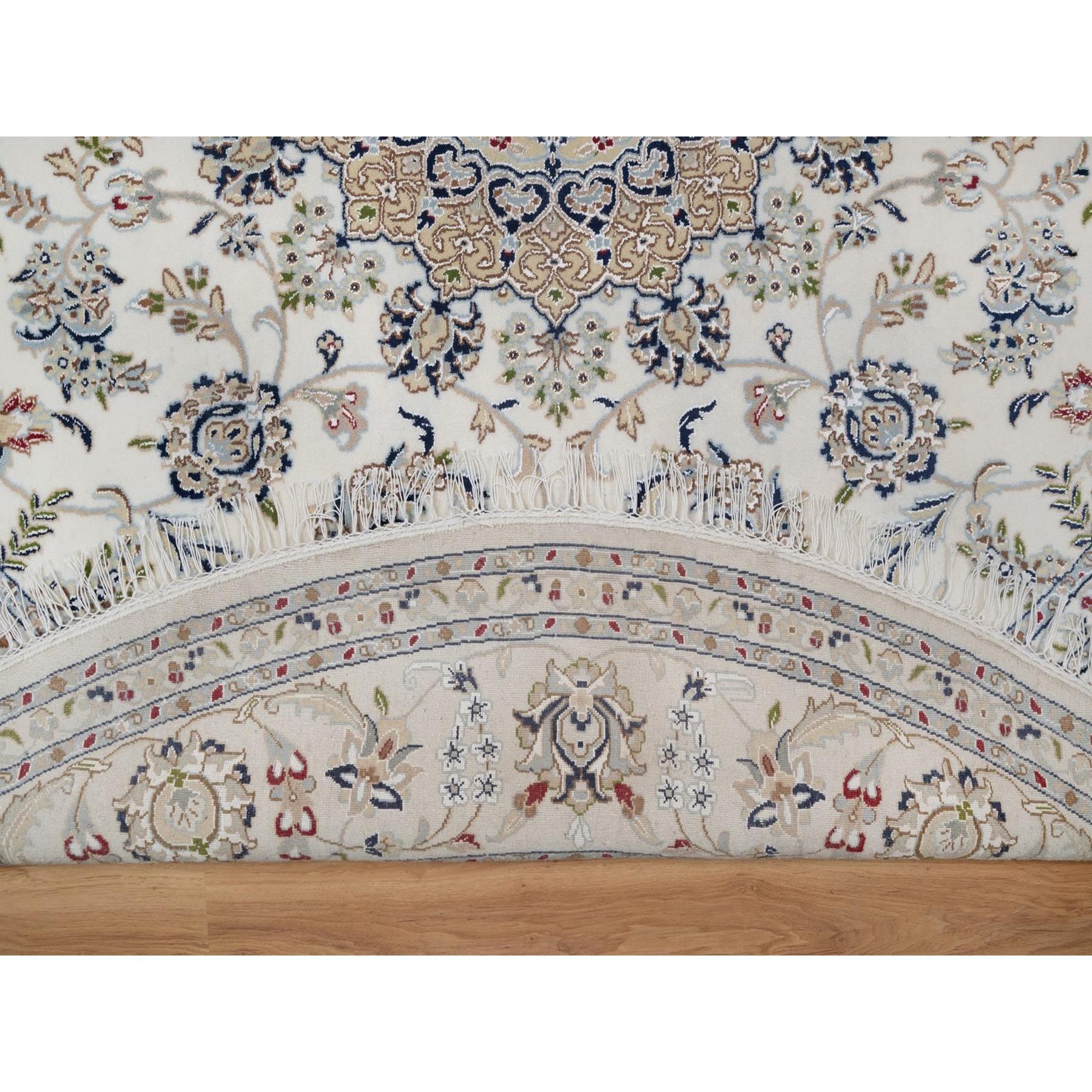 Indian 8'x8' Ivory Nain with Medallion Design Hand Knotted Wool and Silk Round Rug For Sale
