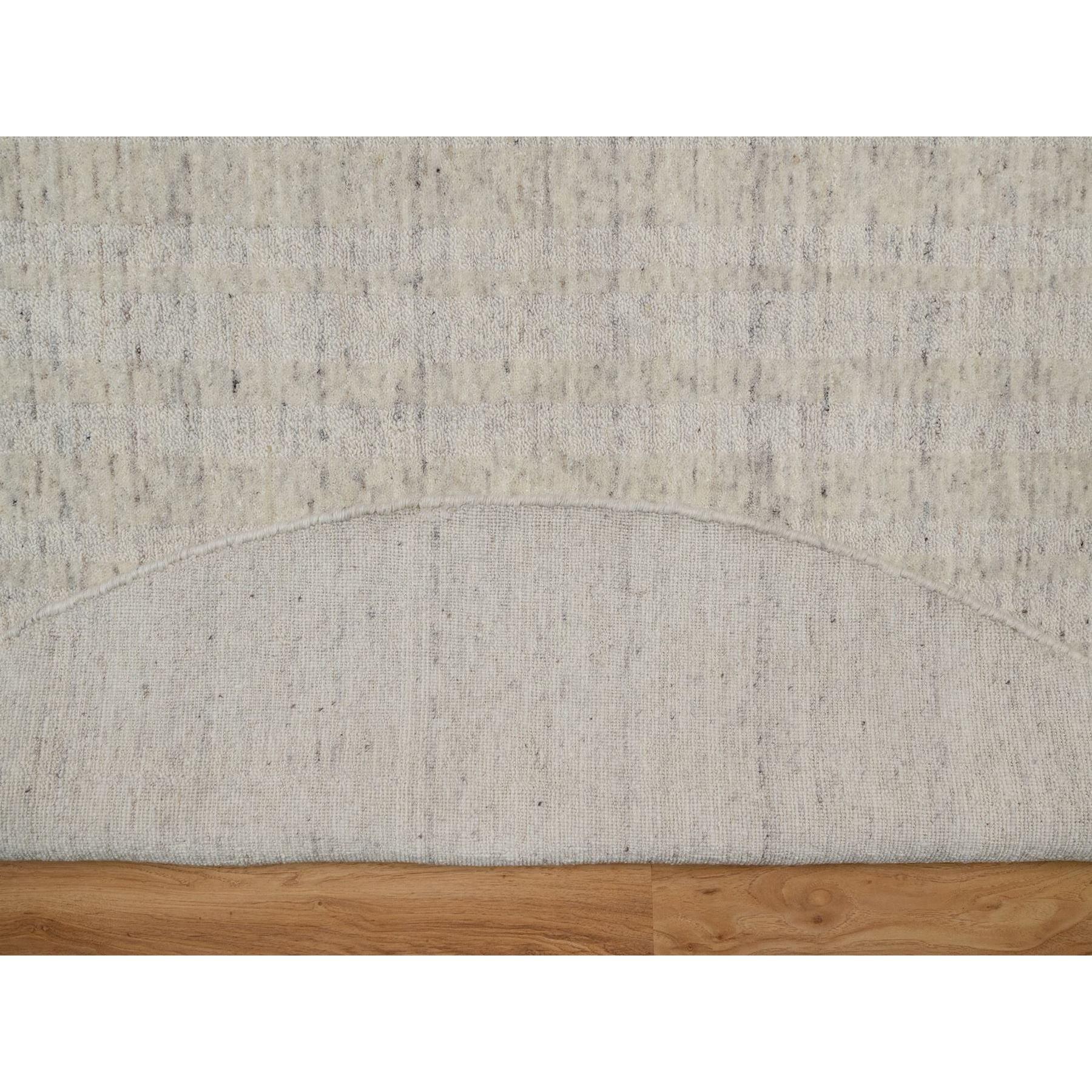 Indian 8'x8' Ivory Natural Wool Vertical Stripes Design Hand Loomed Round Rug For Sale
