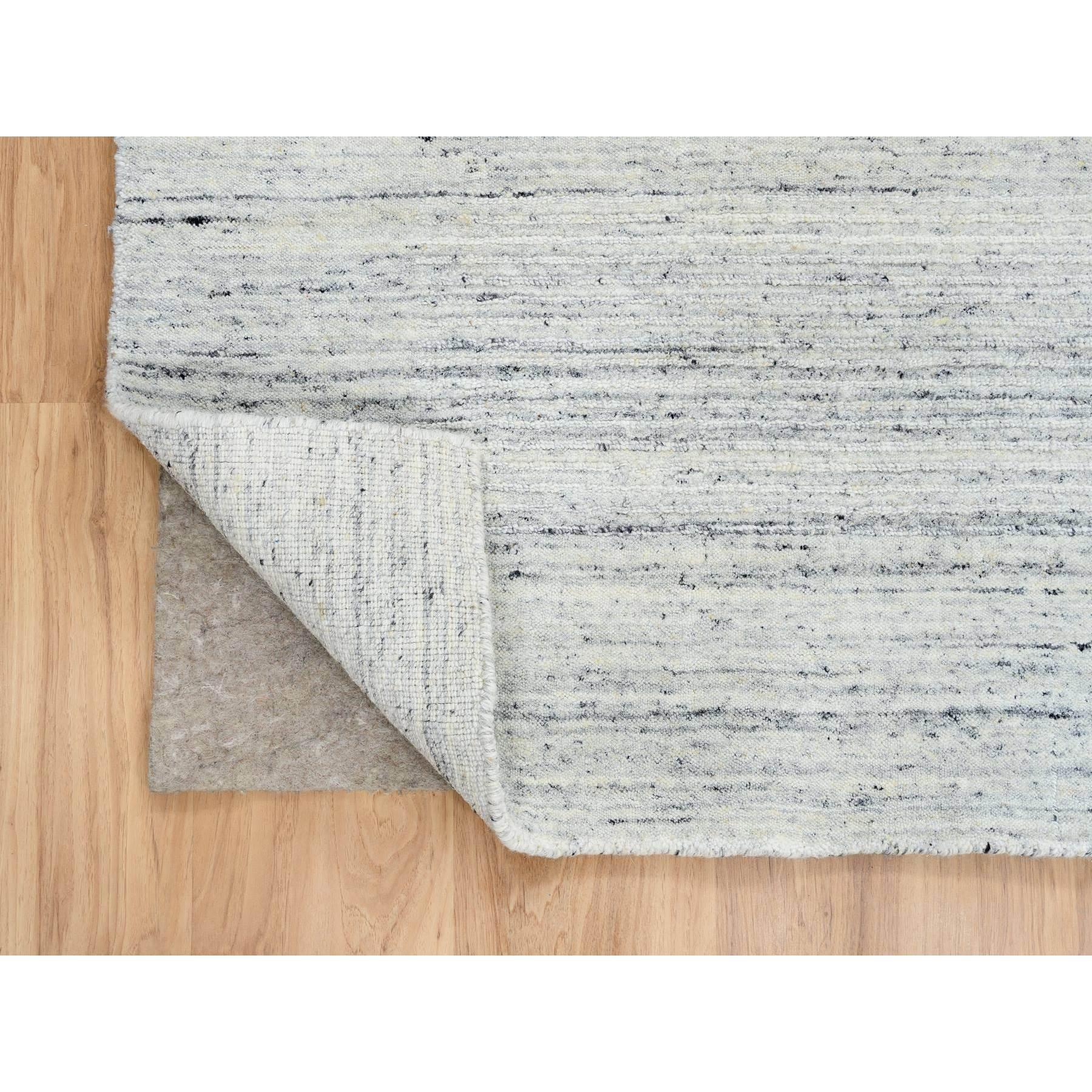 Hand-Woven 8'x8' Ivory Plain Modern Striae Design Soft Wool Hand Loomed Square Rug For Sale