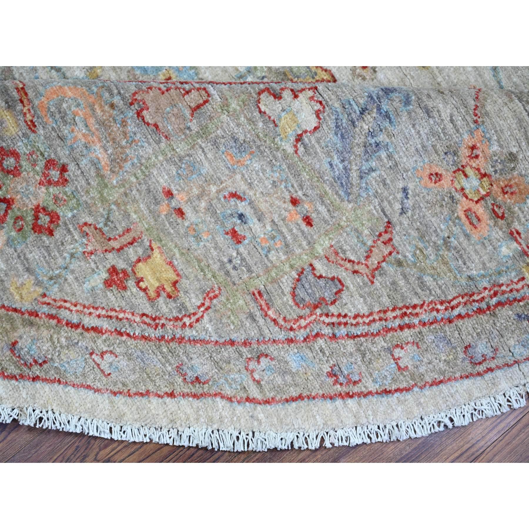 XXI secolo e contemporaneo 8'x8' Ivory Ziegler Mahal Tappeto orientale rotondo in pura lana annodato a mano in vendita