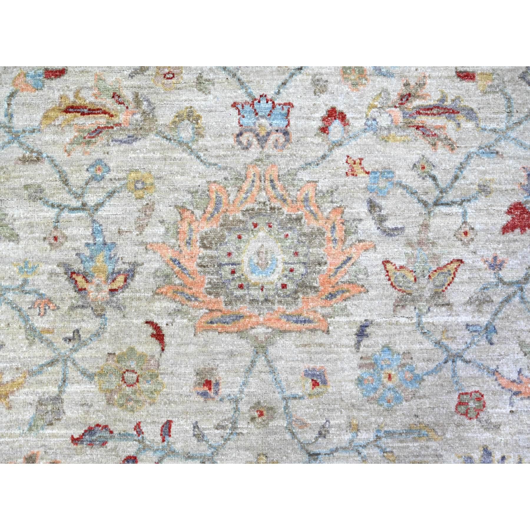 8'x8' Ivory Ziegler Mahal Tappeto orientale rotondo in pura lana annodato a mano in vendita 1