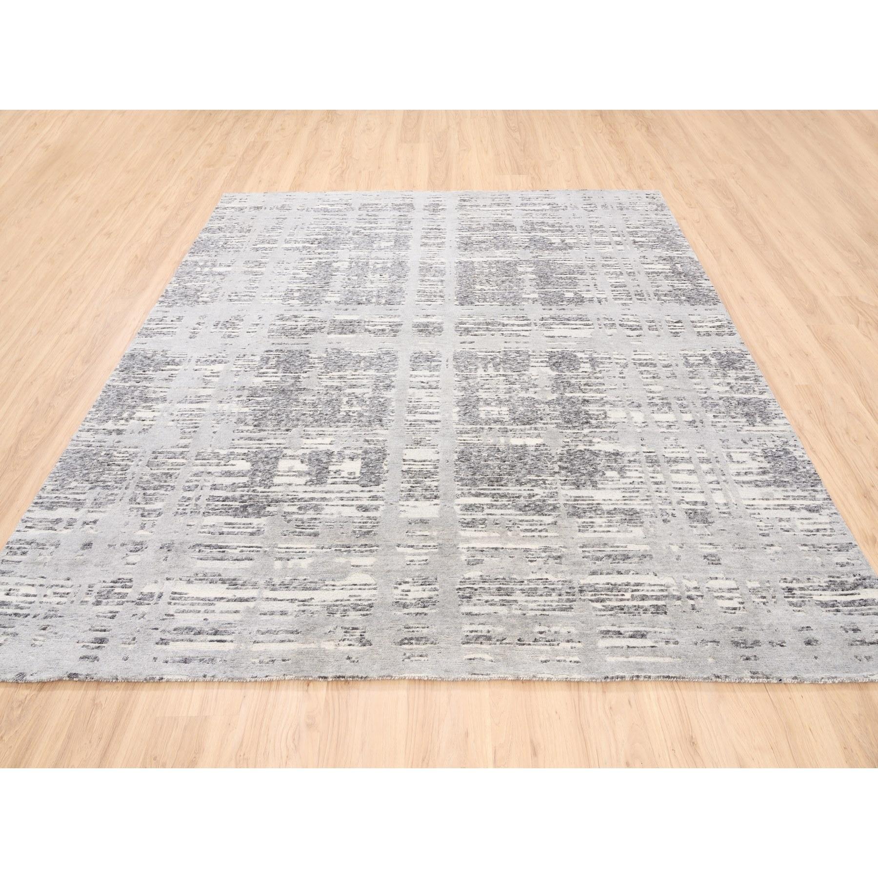 Moderno 8'x8' Tappeto quadrato in lana annodato a mano, grigio chiaro, moderno con disegno a croce cancellato in vendita