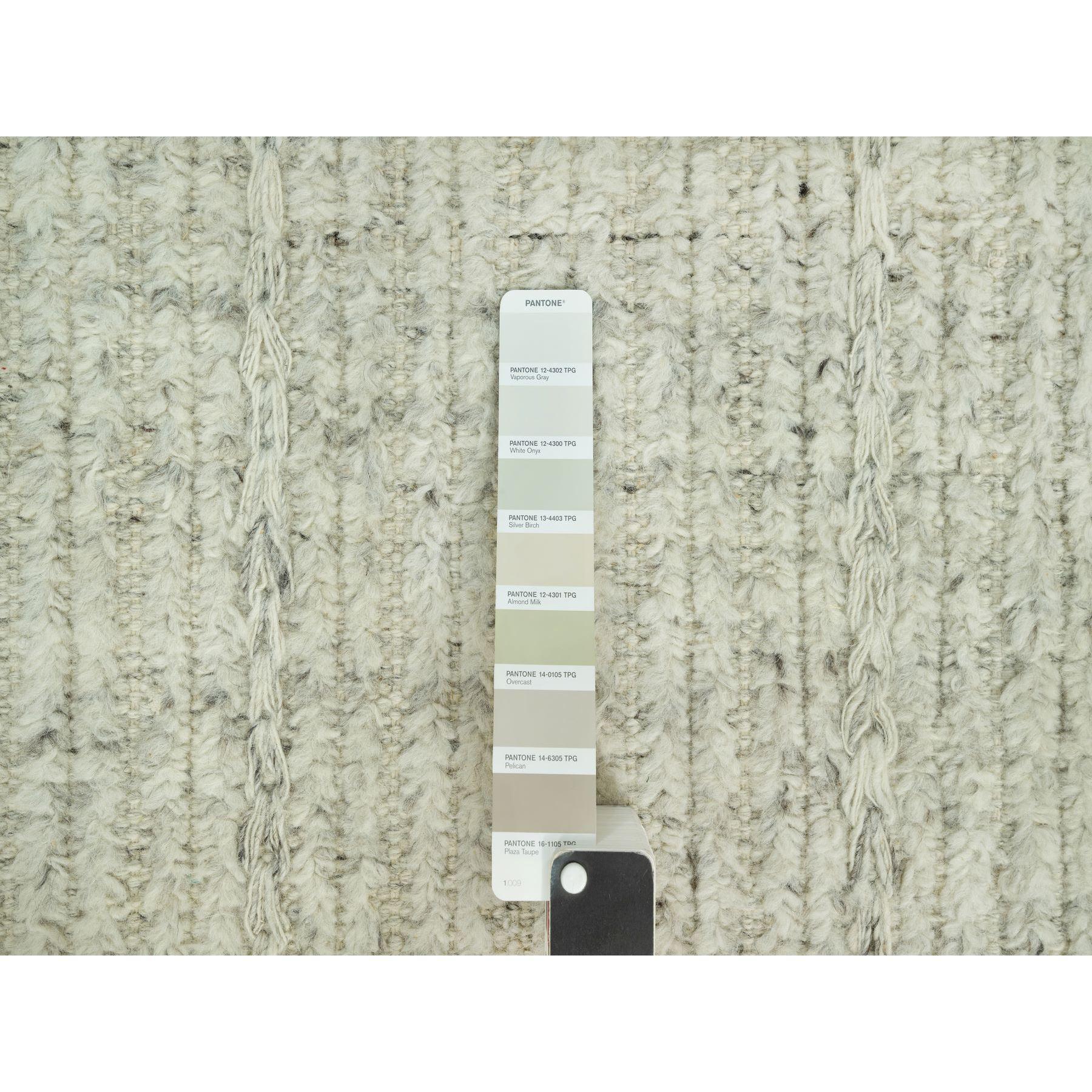8'x8' Mindful Gray Wool Hand Woven Cord Collection Flat Weave Square Rug (21. Jahrhundert und zeitgenössisch) im Angebot
