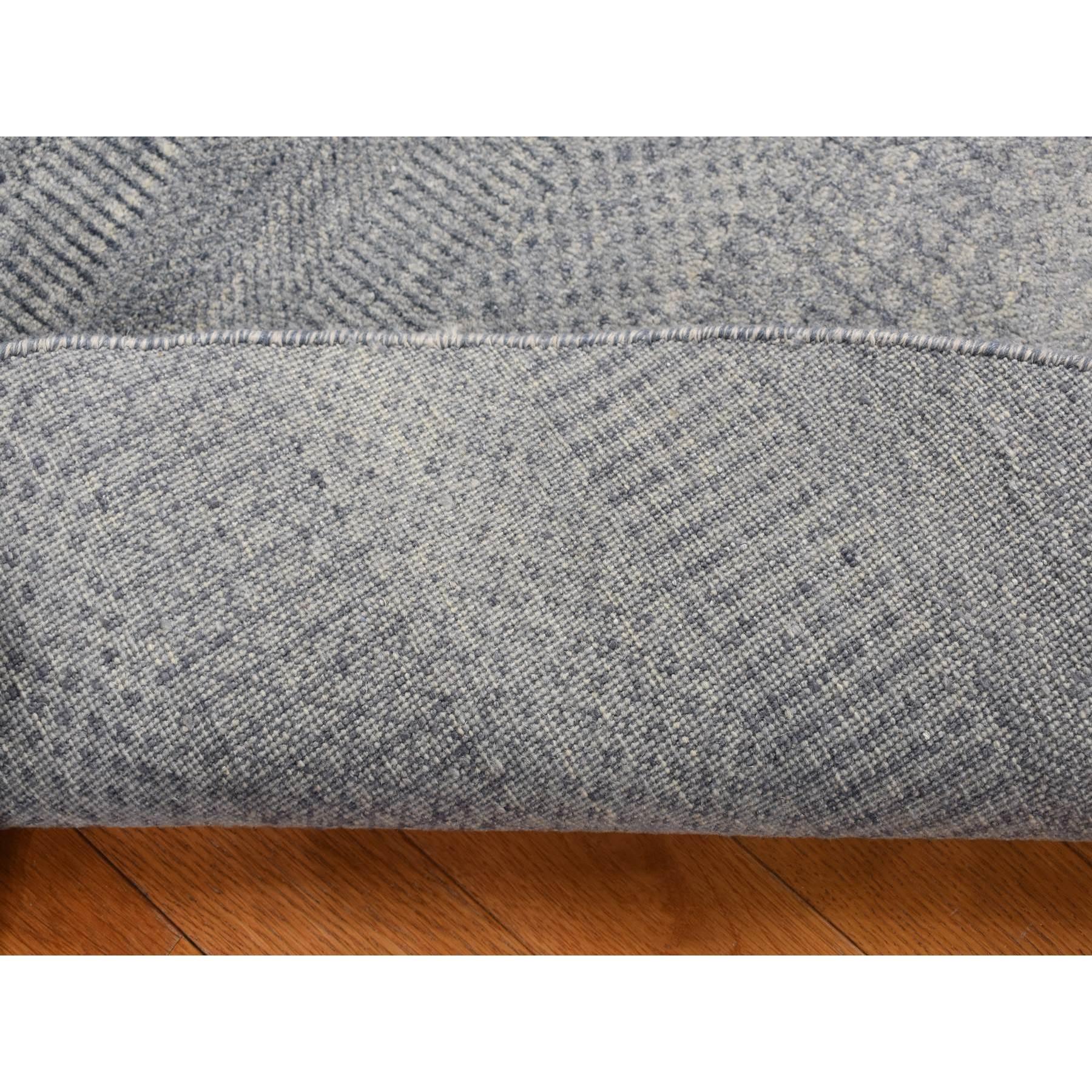 8'x8' Misty Gray, Grasdesign, 100 % Wolle, handgeknüpfter, runder orientalischer Teppich (Moderne) im Angebot