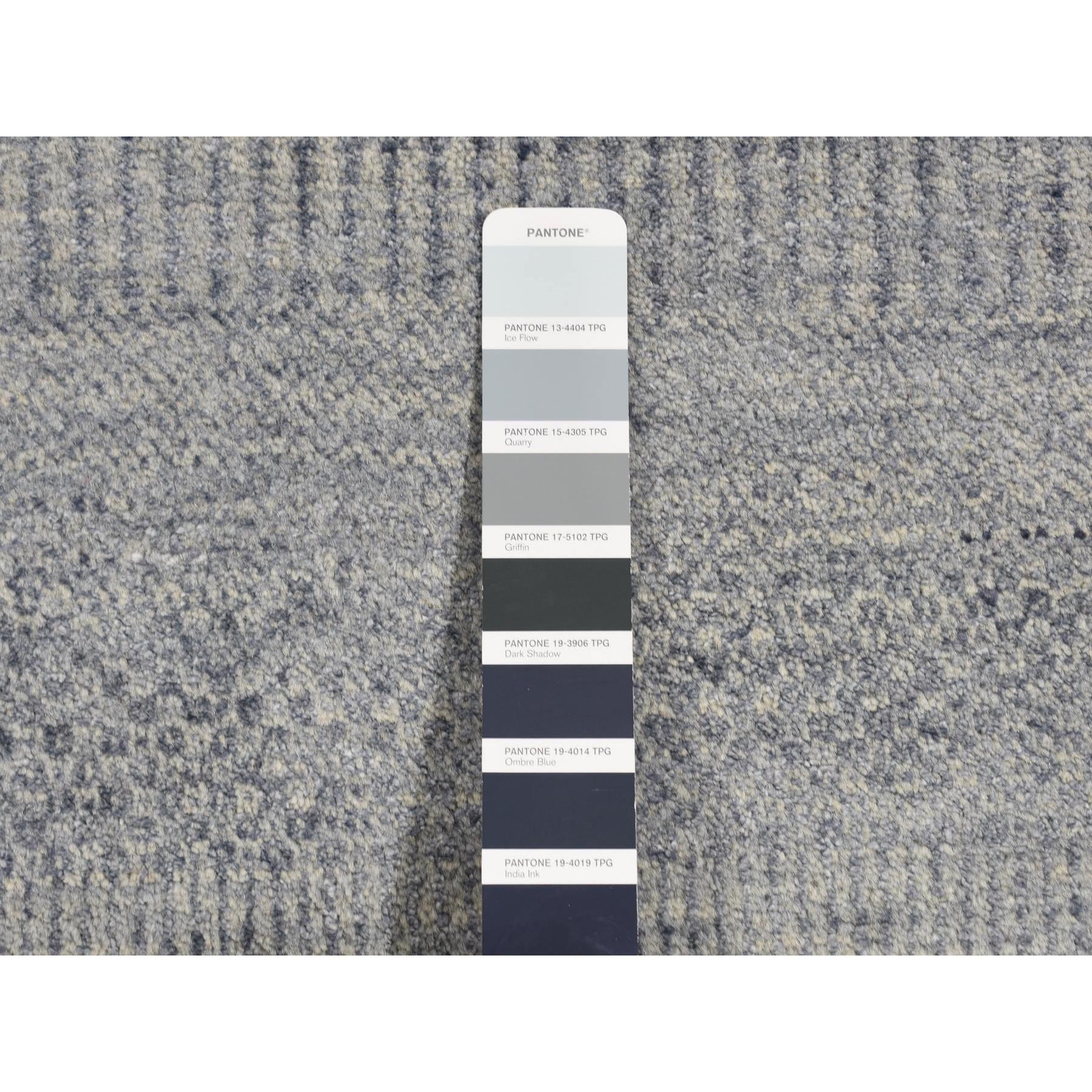 8'x8' Misty Gray, Grasdesign, 100 % Wolle, handgeknüpfter, runder orientalischer Teppich (Handgeknüpft) im Angebot