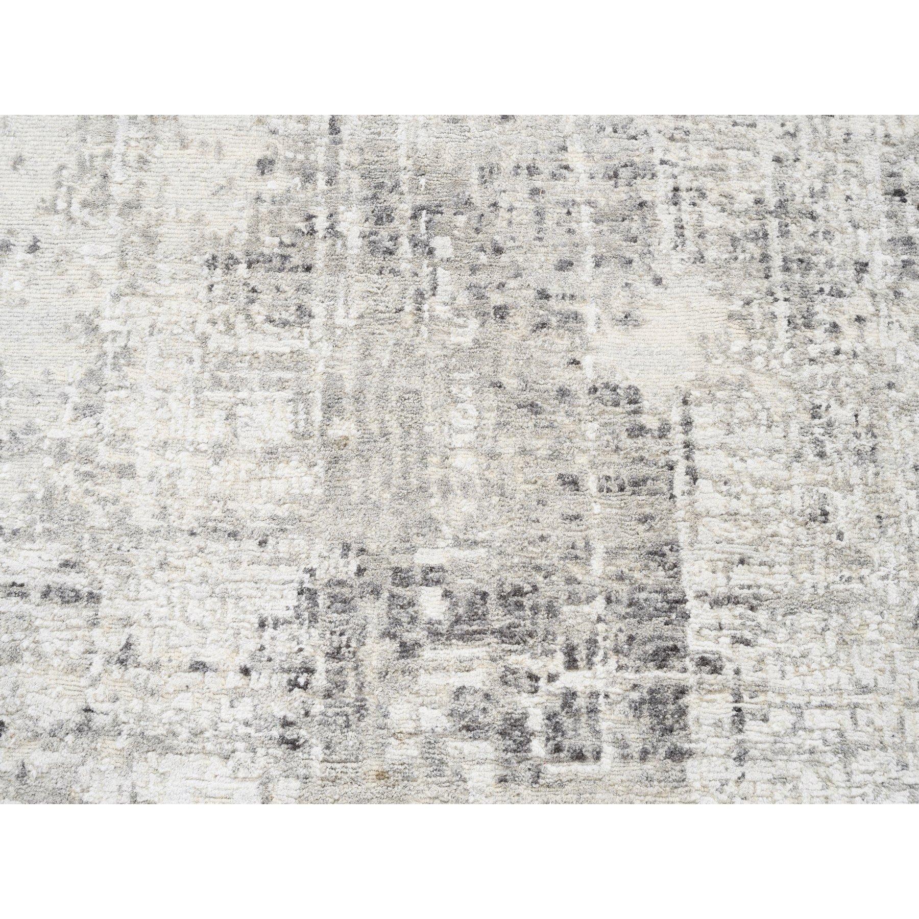 8'x8' Modern Hand Spun Undyed Natural Wool Handknotted Light Gray Square Rug im Angebot 1