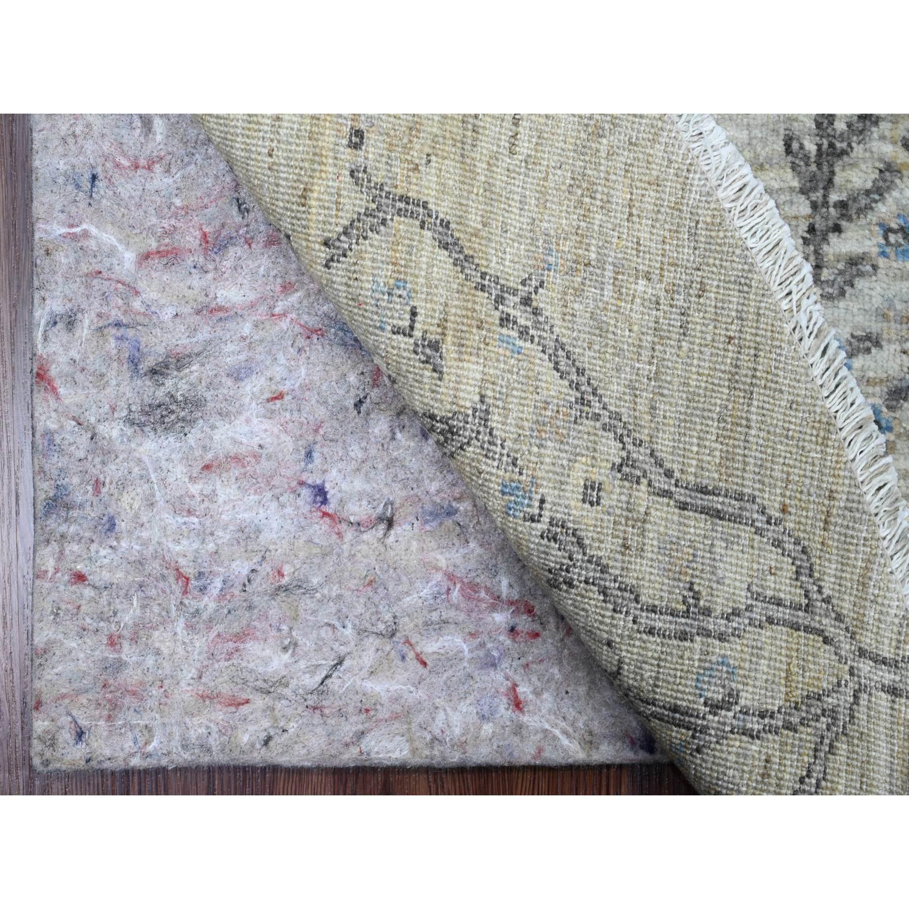 Afghan Tapis rond en laine nouée à la main 8'x8' gris huître Willow and Cypress Tree Design en vente