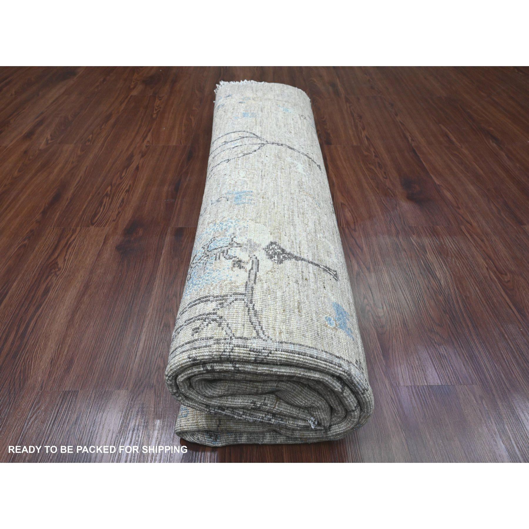 Tapis rond en laine nouée à la main 8'x8' gris huître Willow and Cypress Tree Design en vente 1