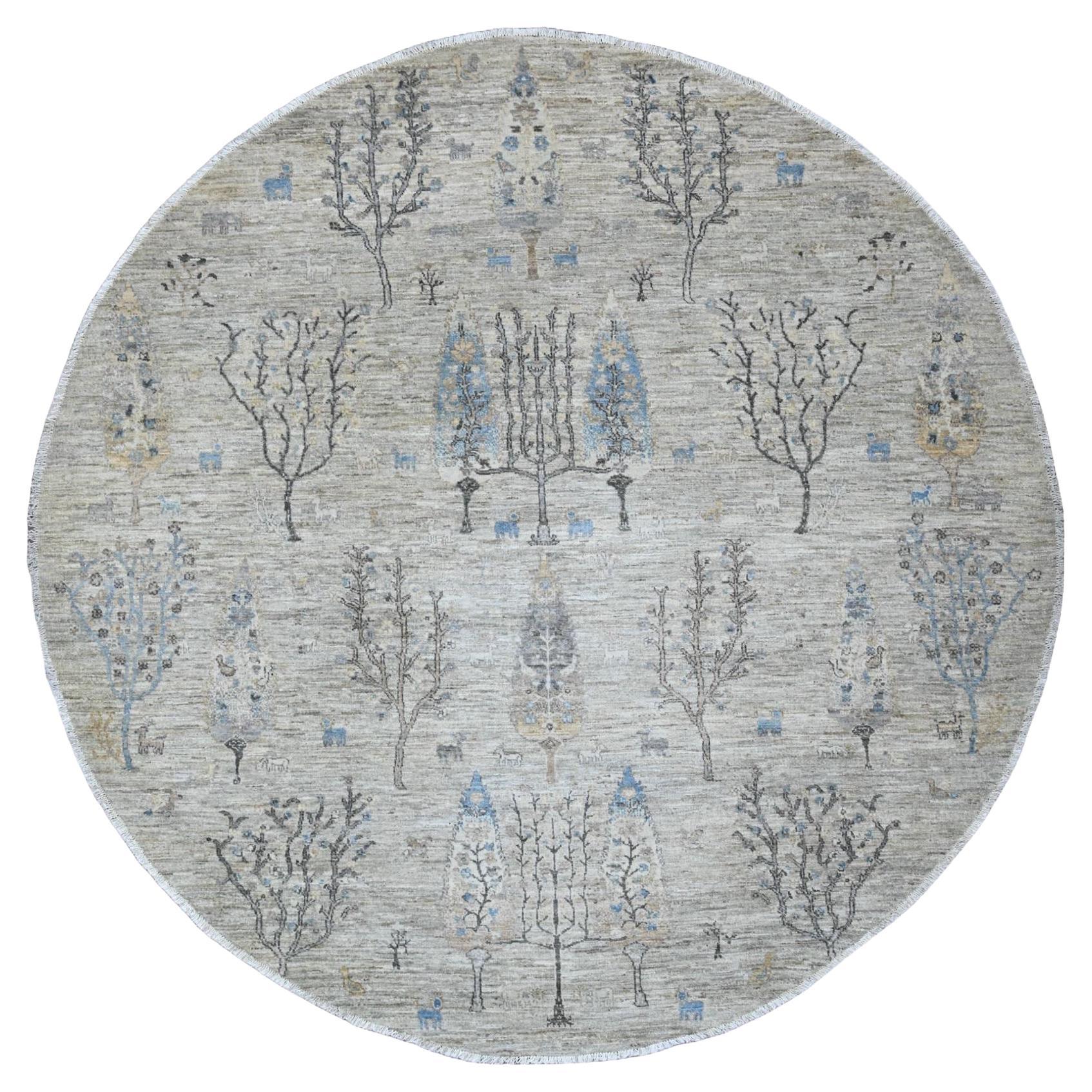 Tapis rond en laine nouée à la main 8'x8' gris huître Willow and Cypress Tree Design en vente