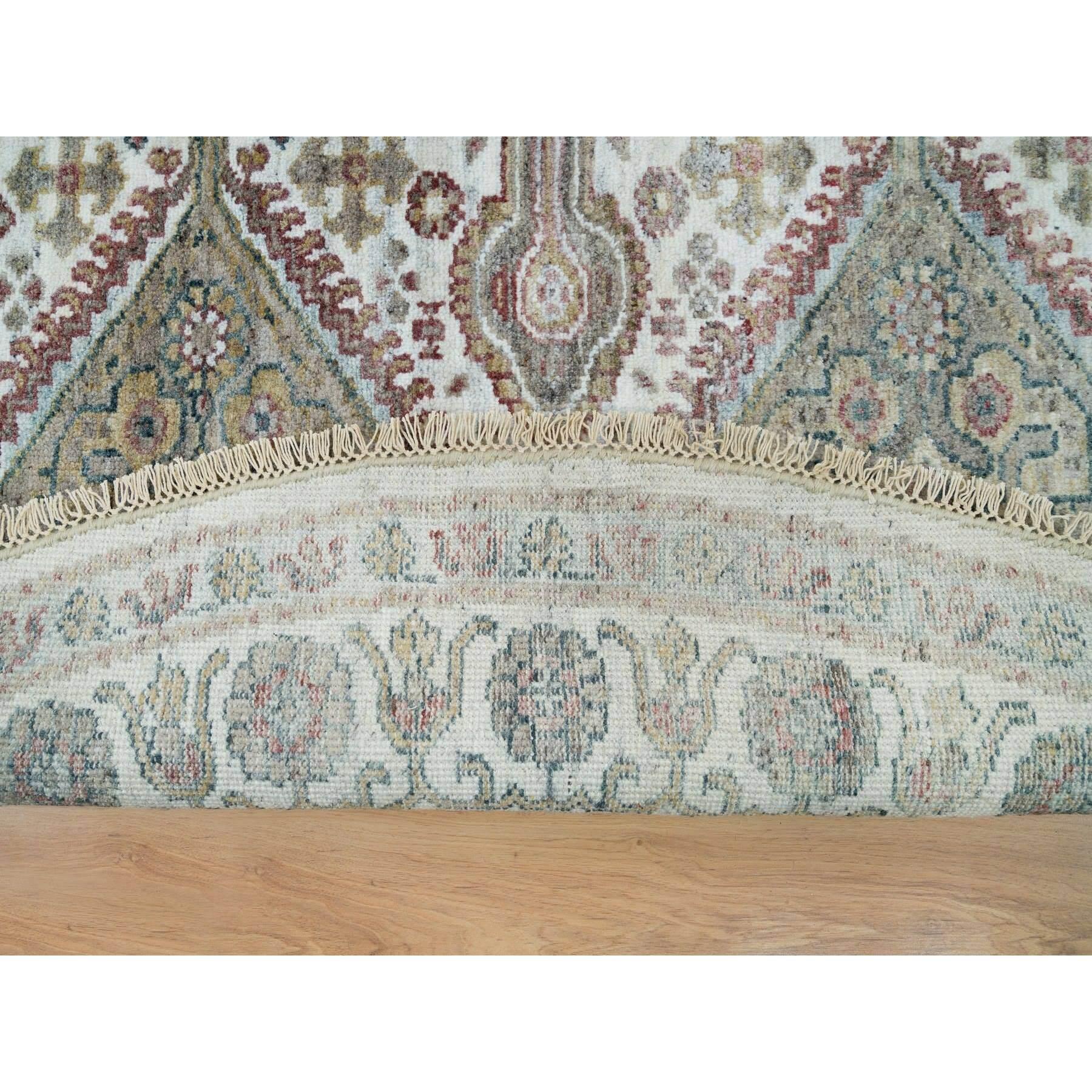 Indian 8'x8' Pearl White Hand Knotted Unique Flower Rosettes Border Round Rug For Sale