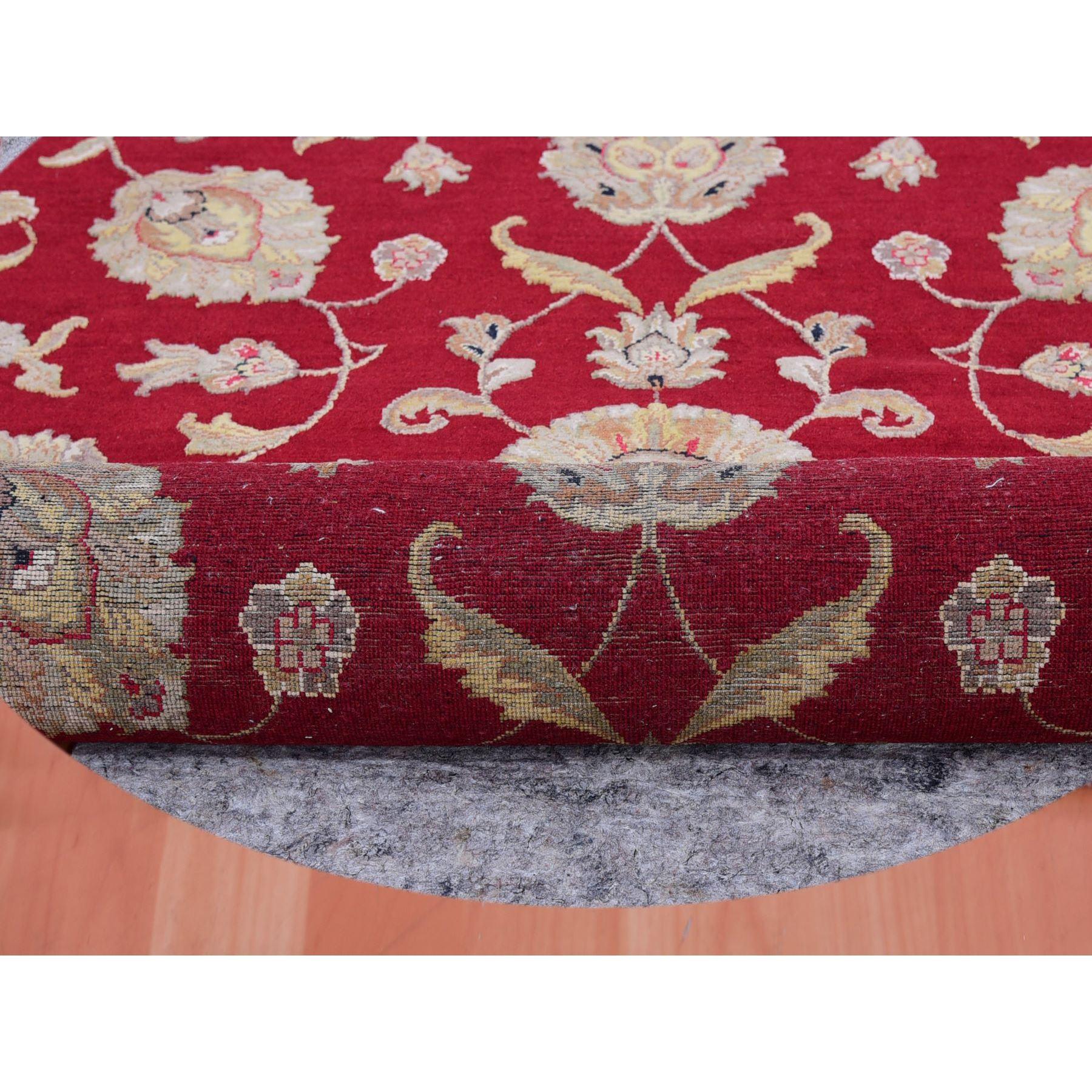 Indien 8'x8' Tapis rond en laine et soie rouge noué à la main Rajasthan Design Leaf Pattern en vente