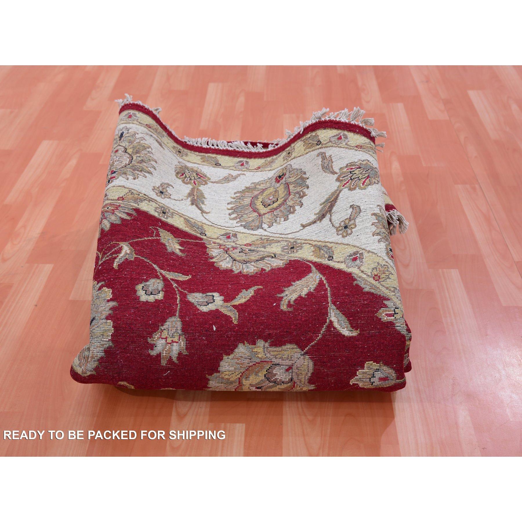 8'x8' Tapis rond en laine et soie rouge noué à la main Rajasthan Design Leaf Pattern en vente 1