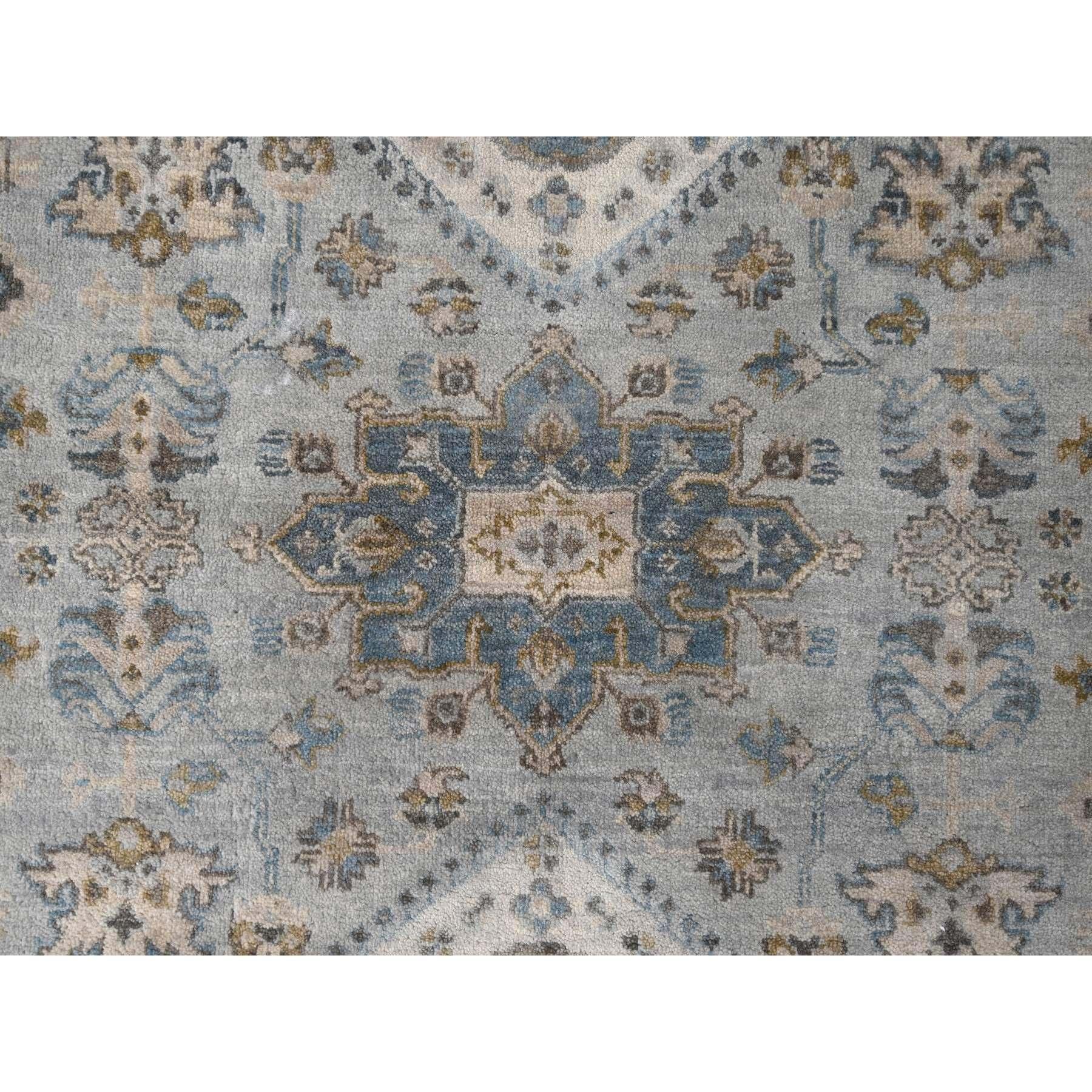 8'x8' Meeresgrauer handgeknüpfter Karjihooz-Teppich aus weicher Wolle mit Karjihooz-Design (Handgeknüpft) im Angebot