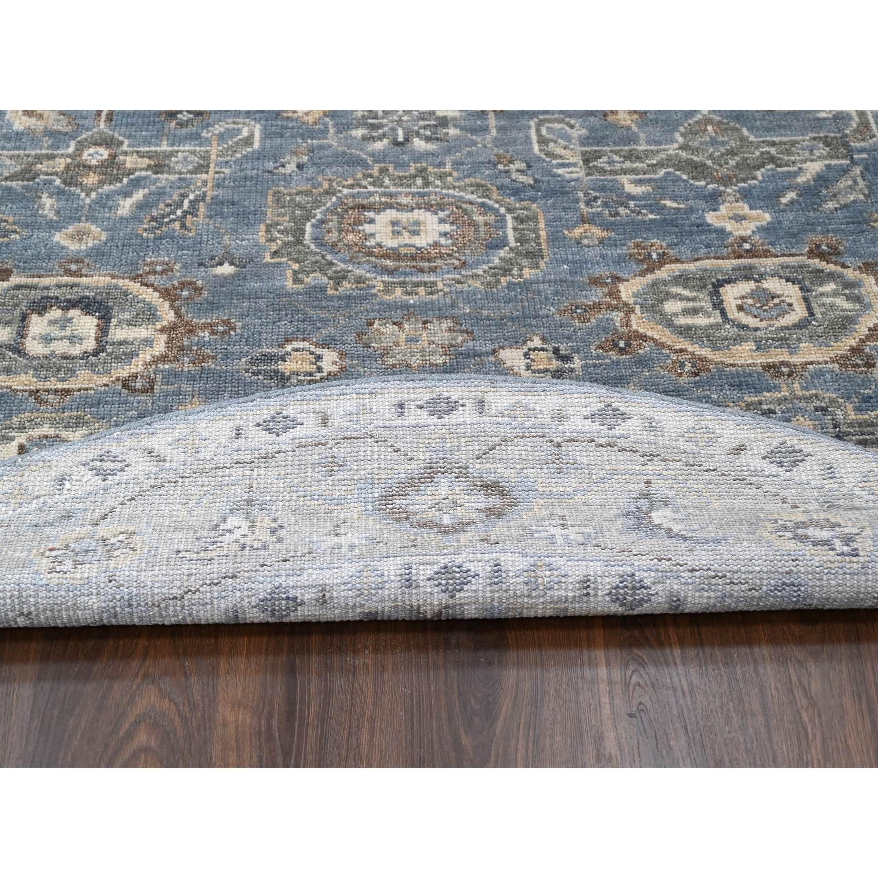 8'x8' Silberblauer, handgeknüpfter, runder Teppich aus natürlicher Wolle im Oushak-Design (Indisch) im Angebot