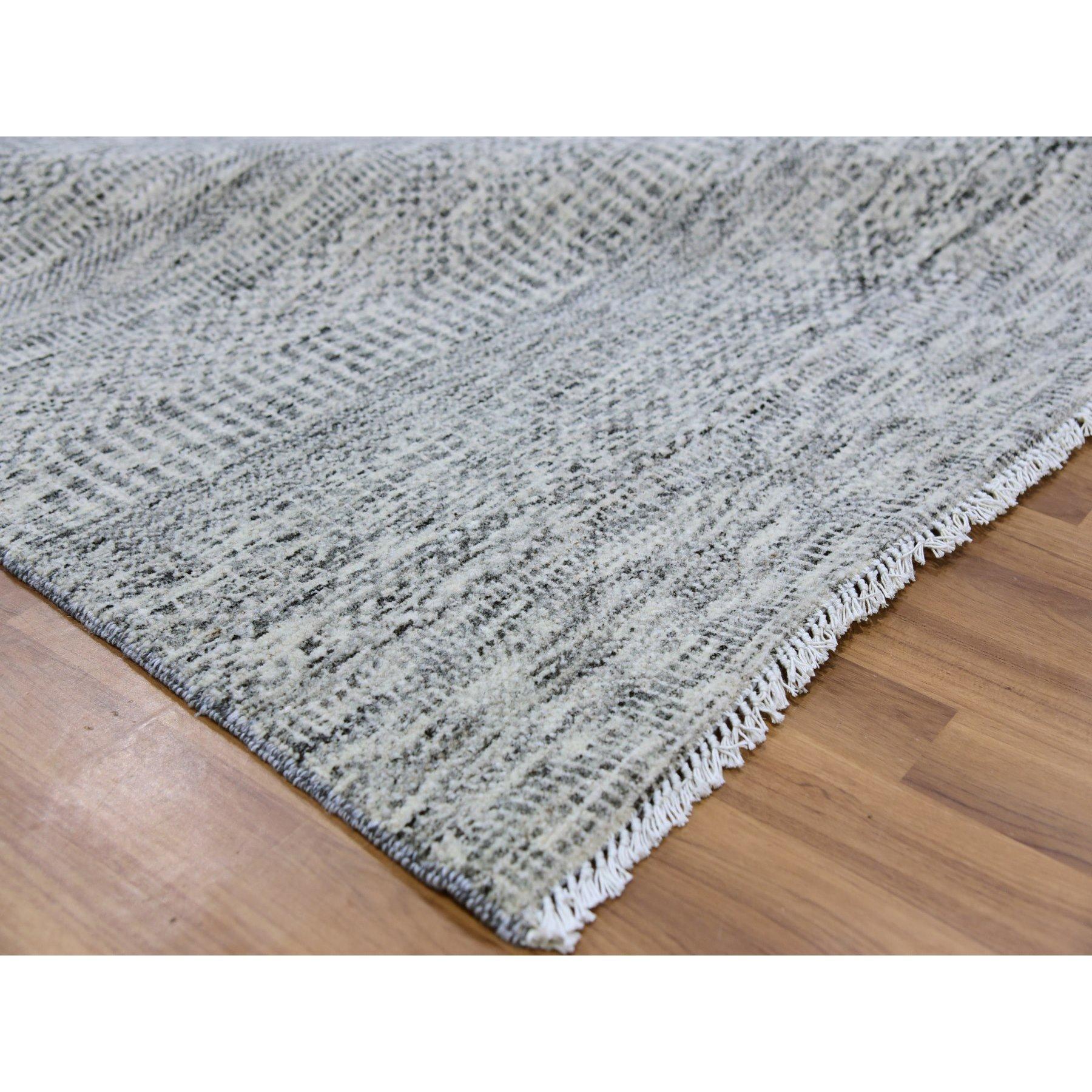8'x8' Silver Gray Undyed Wool Grass Design Tappeto Orientale Quadrato Annodato a Mano In condizioni Nuovo in vendita a Carlstadt, NJ