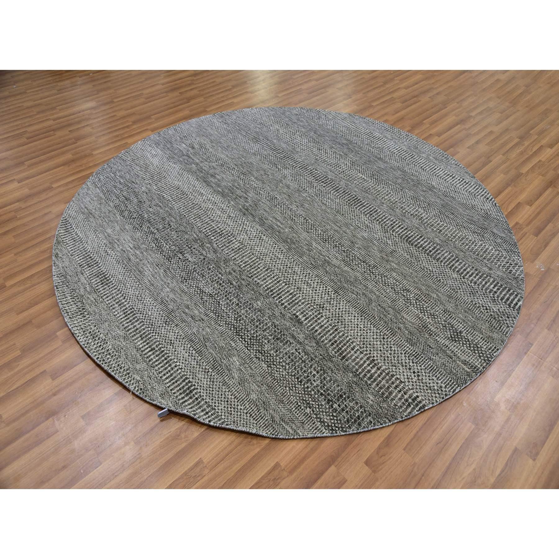 8'x8' Solide Grau Hand geknüpft Undyed 100% Wolle Modern Grass Design Runde Teppich (Moderne) im Angebot