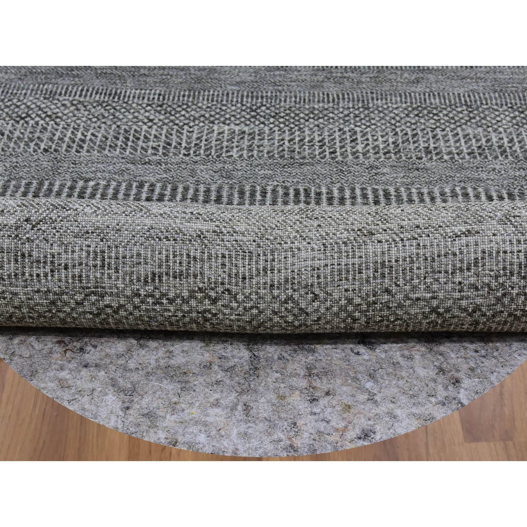 8'x8' Solide Grau Hand geknüpft Undyed 100% Wolle Modern Grass Design Runde Teppich (Handgeknüpft) im Angebot
