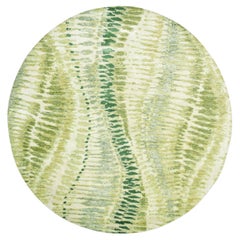 8'x8' Swamp Green, Crocodile Safari Design, Pure Silk Hand Knotted Round Rug (tapis rond en soie pure noué à la main)