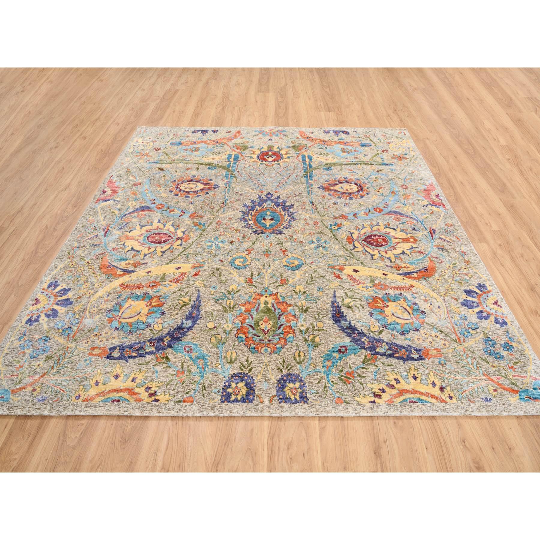 Dies ist eine wirklich echte one-of-a-kind Tan, handgeknüpft, Sichel Blatt Design, Seide mit strukturierter Wolle, orientalischen, quadratischen Teppich. Es wurde monatelang von erfahrenen Kunsthandwerkern in jahrhundertealten Webtechniken