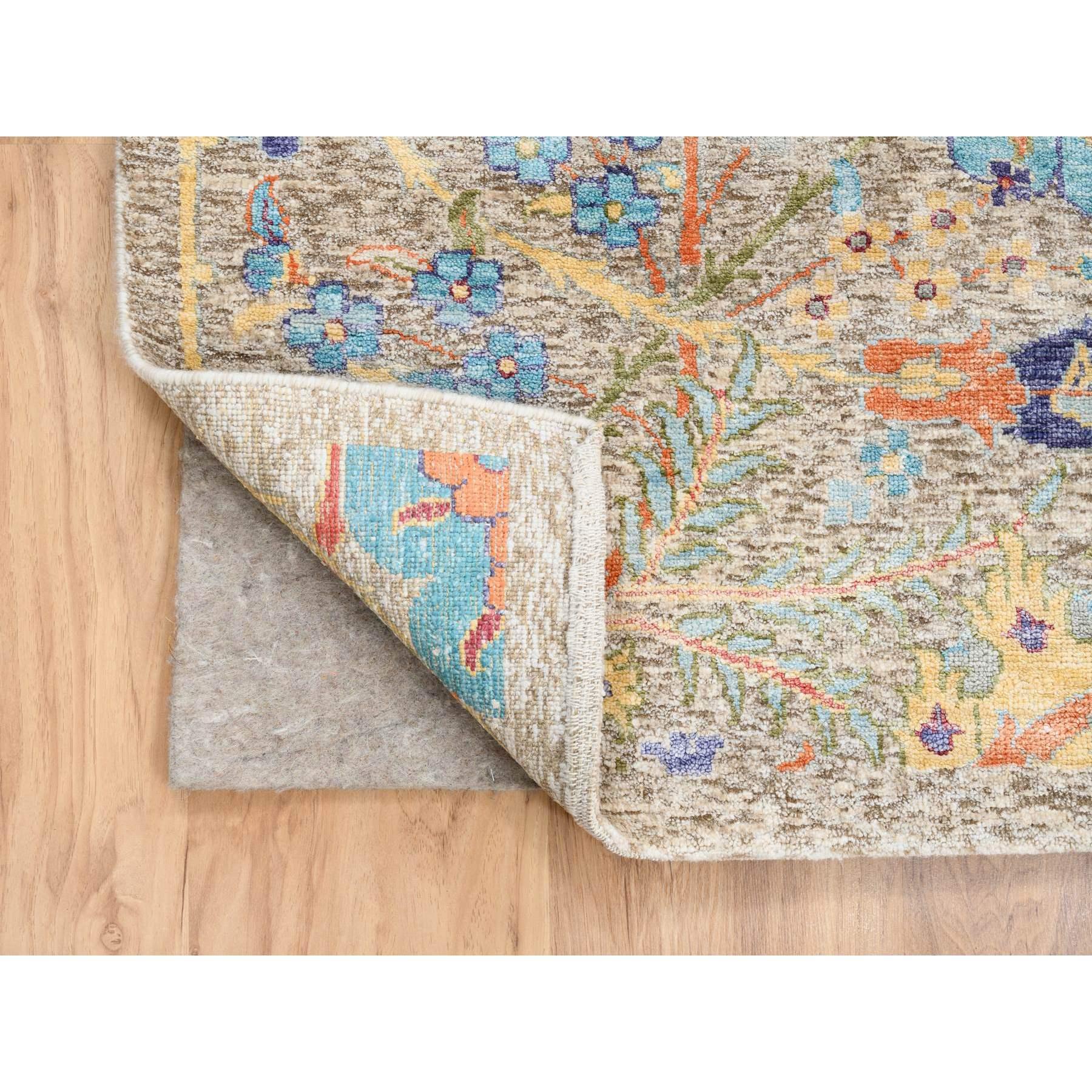 8'x8' Tan, Handgeknüpft, Seide mit texturierter Wolle, Orientalisch, Quadratischer Teppich im Zustand „Neu“ im Angebot in Carlstadt, NJ