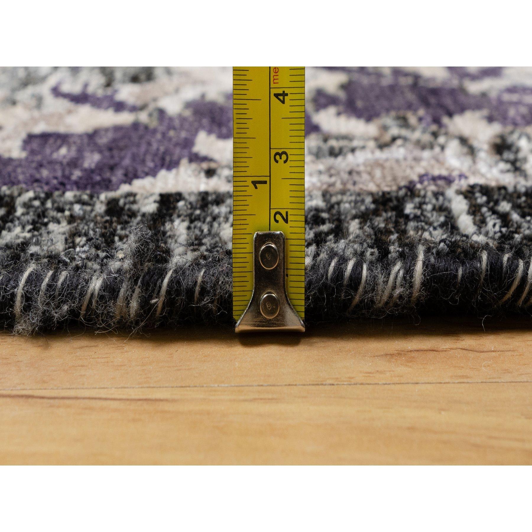 8'x8' Tarmac Brown Tapis oriental rond à feuilles de faucille en laine et soie nouées à la main en vente 2