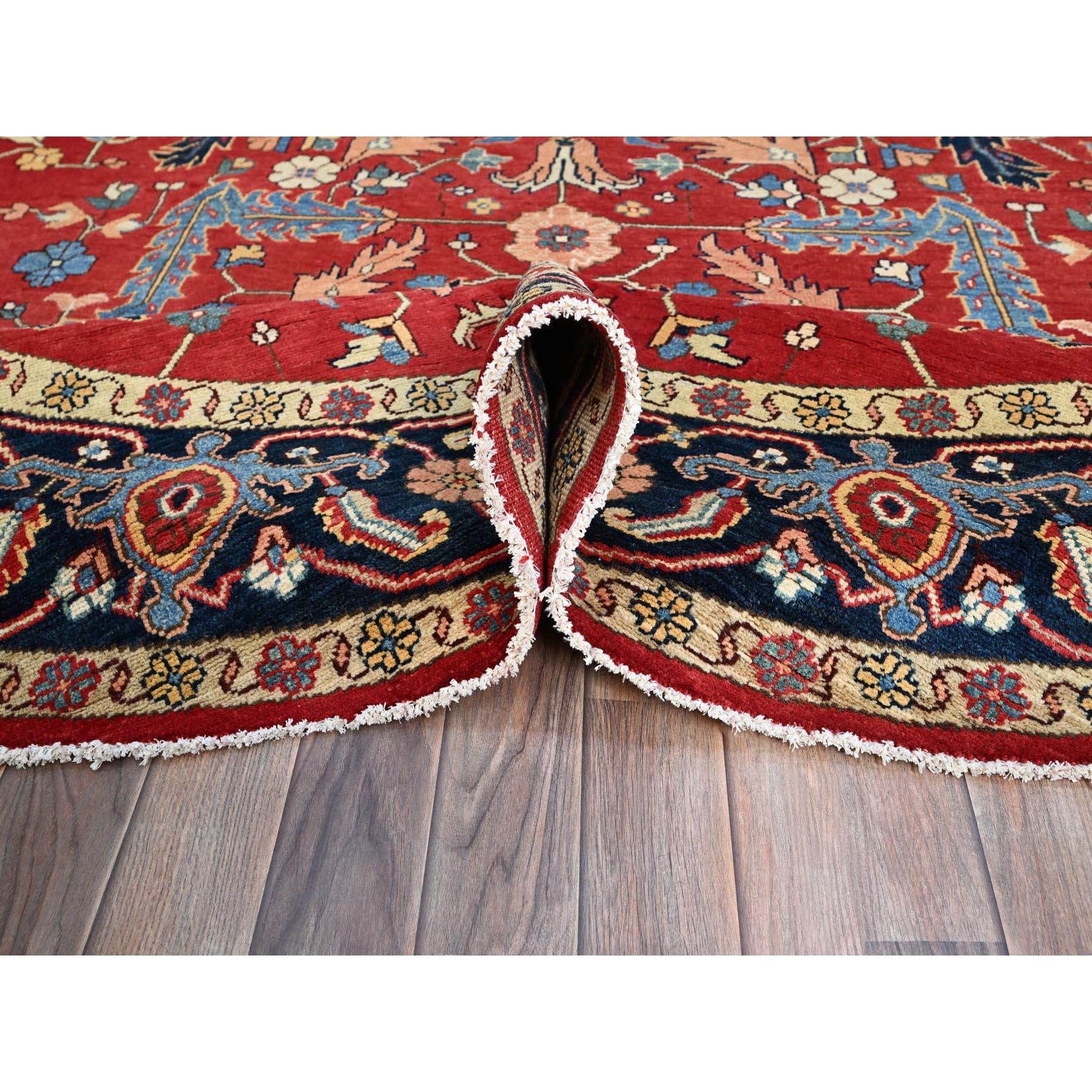 8'x8' Valiant Poppy Red Wool Annodato a mano con trama più densa Tappeto Orientale Rotondo In condizioni Nuovo in vendita a Carlstadt, NJ