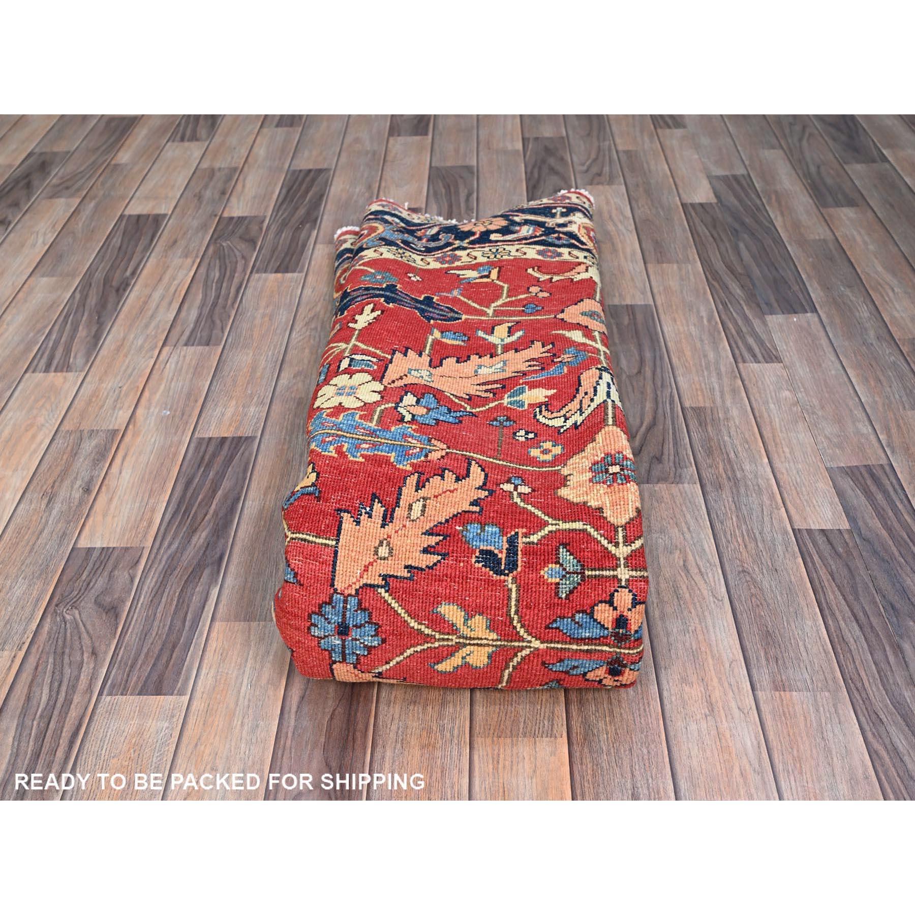 8'x8' Valiant Poppy Red Wool Annodato a mano con trama più densa Tappeto Orientale Rotondo in vendita 1