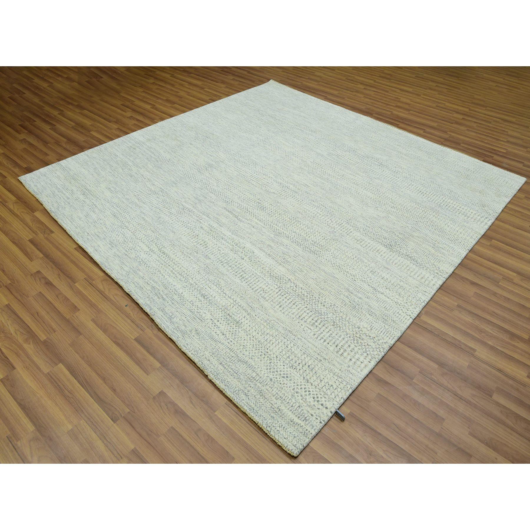 Moderne 8'x8' White Modern Grass Tapis oriental carré noué à la main ton sur ton en vente