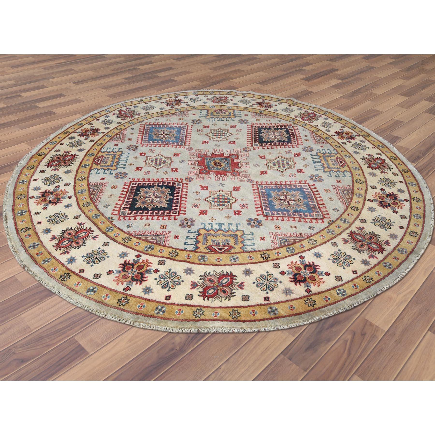 8'x8' Lana, Annodato a mano, Avorio, Afghano Speciale Kazak, Tappeto rotondo In condizioni Nuovo in vendita a Carlstadt, NJ