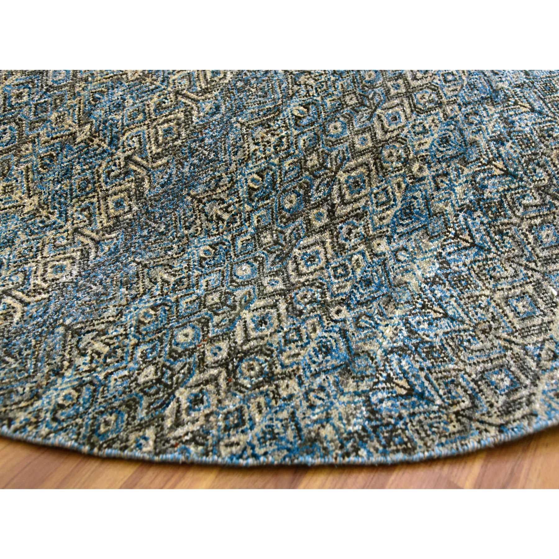 8'x8' Yale Blue Herat Small Repetitive Design Plush Wool Hand Knotsted Round Rug (Tapis rond en laine nouée à la main) Neuf - En vente à Carlstadt, NJ