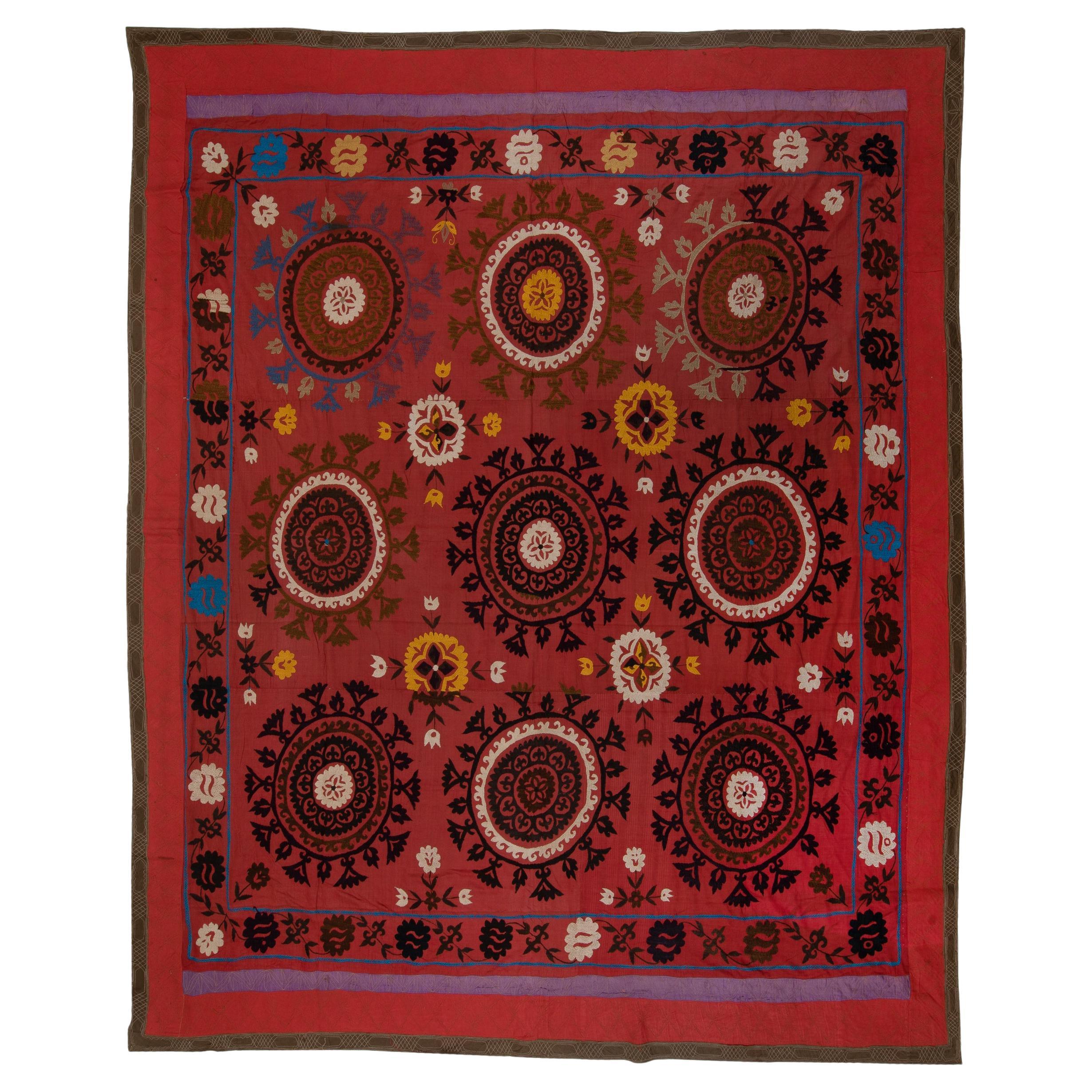 8x8,7 Ft Textile décoratif ouzbek Suzani, housse de lit en coton et soie brodée