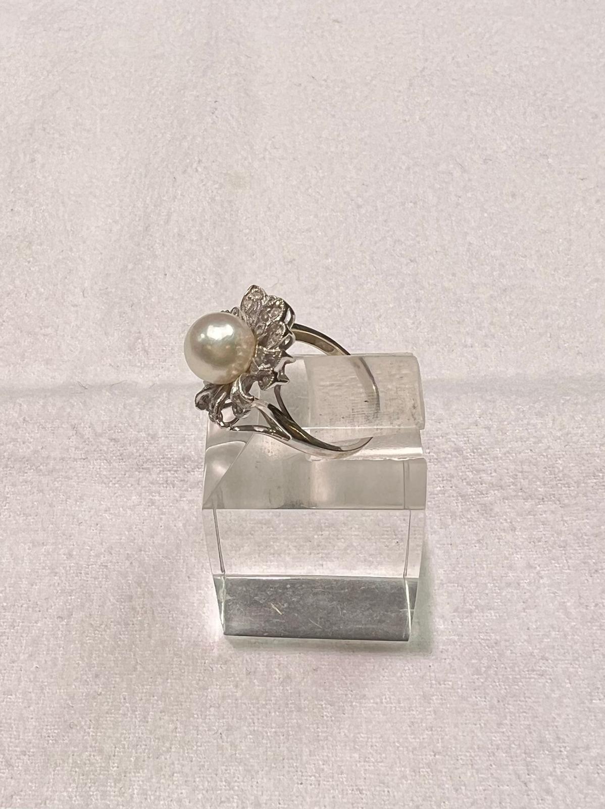 Akoya Pearl with 14k White Gold Ring with Diamonds In Excellent Condition For Sale In LA, CA
