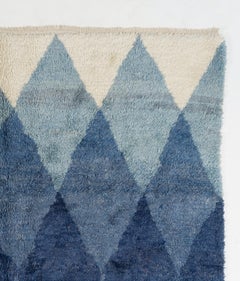 8x9 ft New Contemporary Handmade Rug with Interlocking Blue Diamonds, 100% Wool