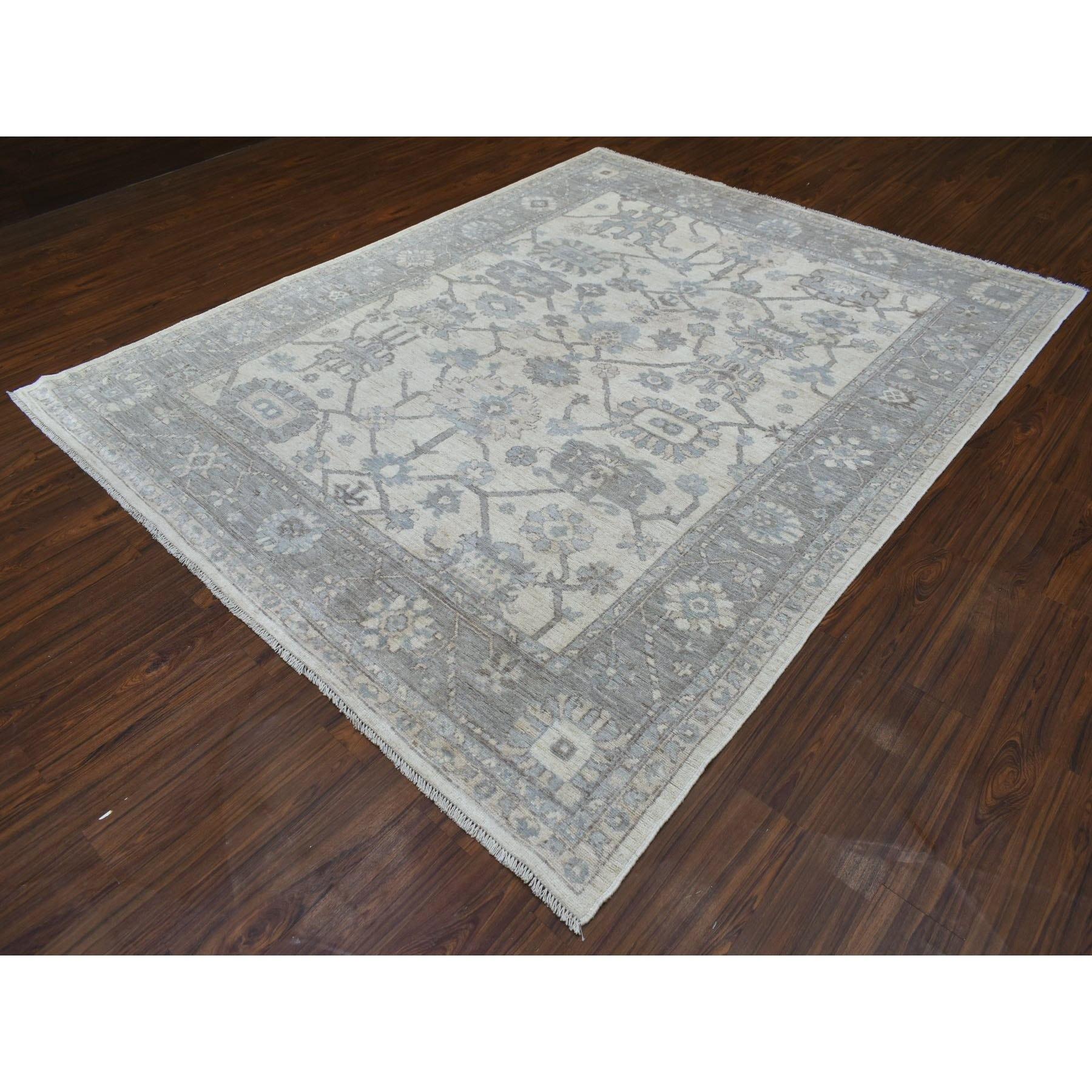Hand-Knotted 8'x9'10