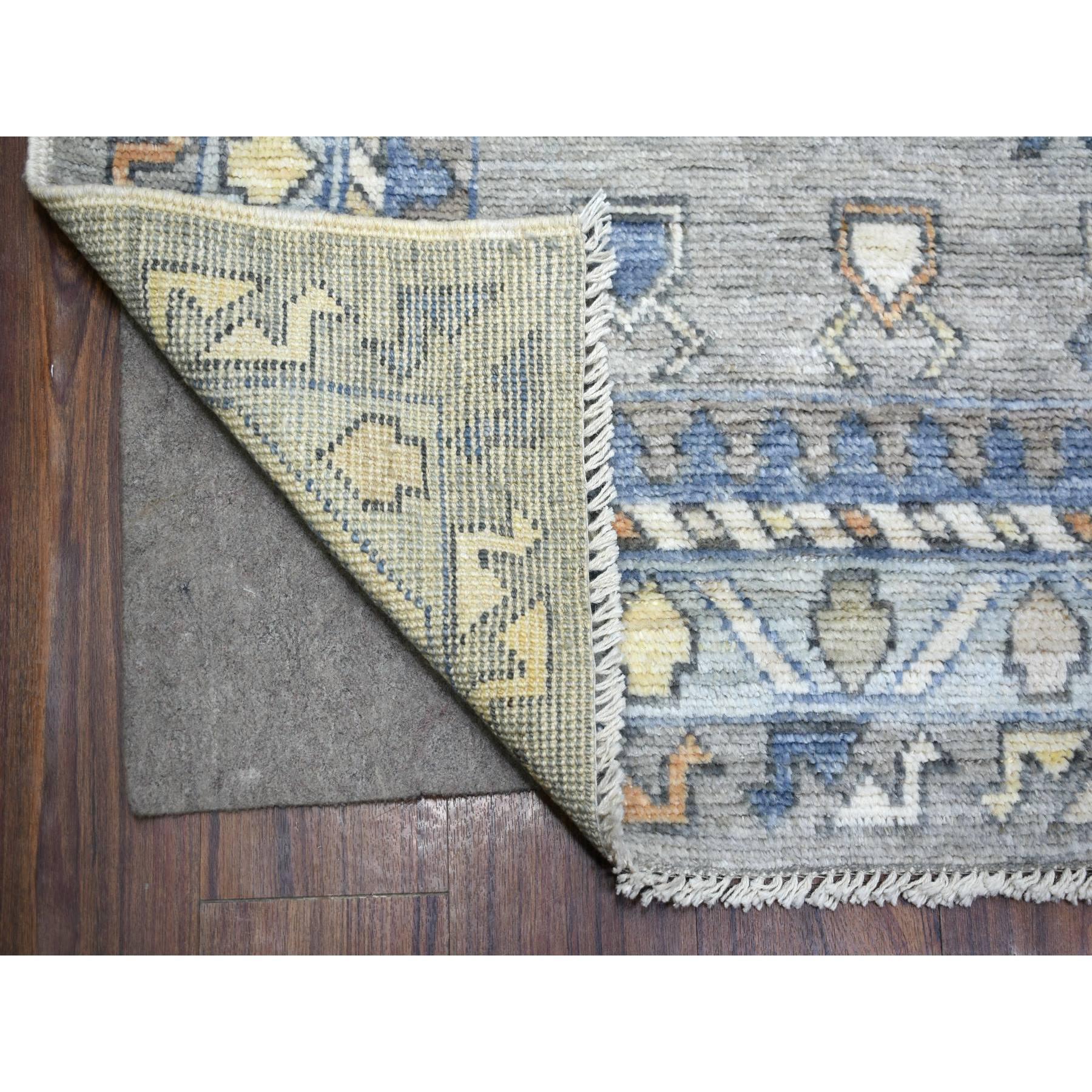 Hand-Knotted 8'x9'10